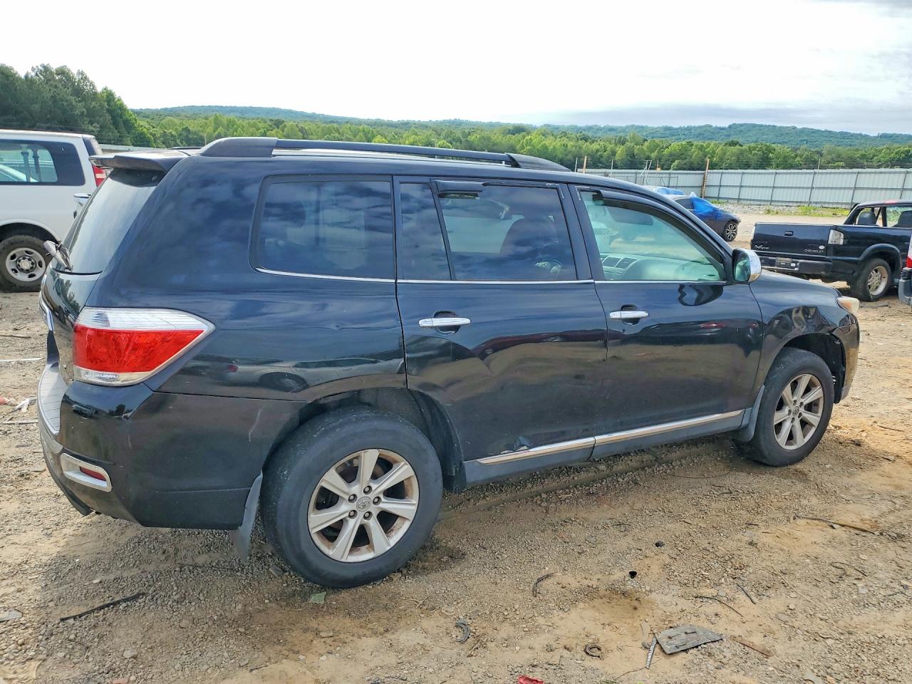 2012 Toyota Highlander Base Black vin: 5TDBK3EH5CS139996