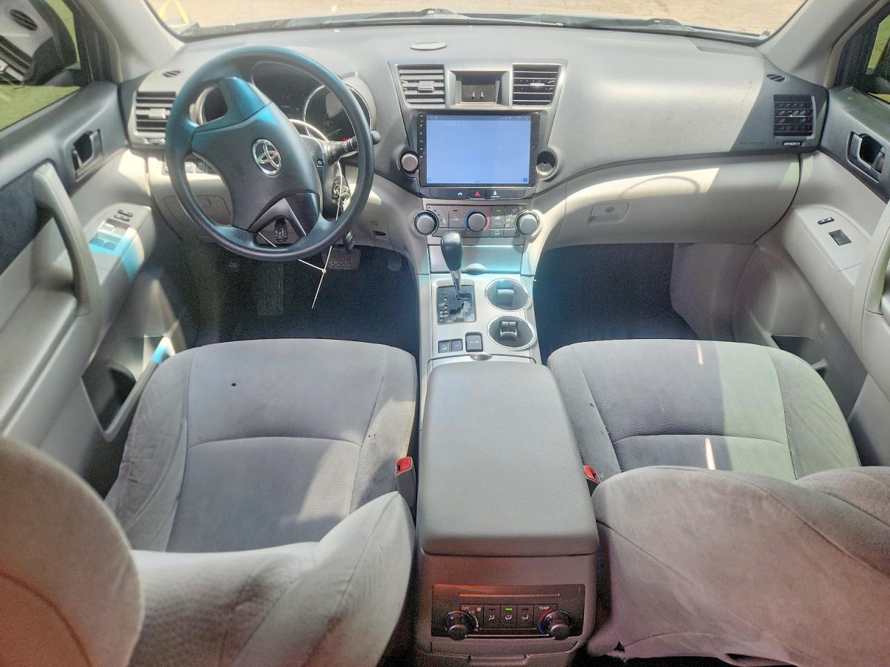 2012 Toyota Highlander Base Burgundy vin: 5TDBK3EH5CS159486