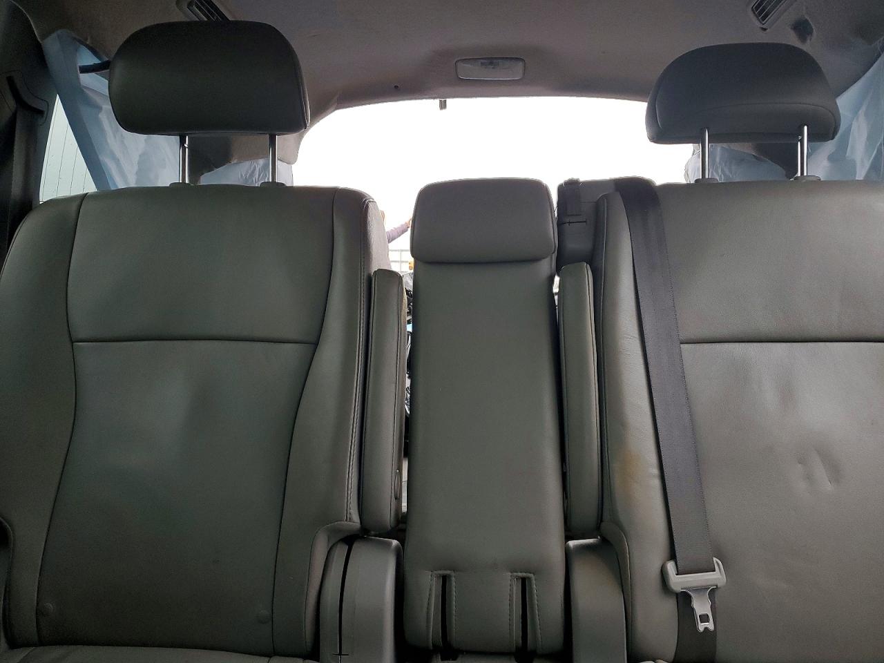 2013 Toyota Highlander Base Gray vin: 5TDBK3EH5DS180730