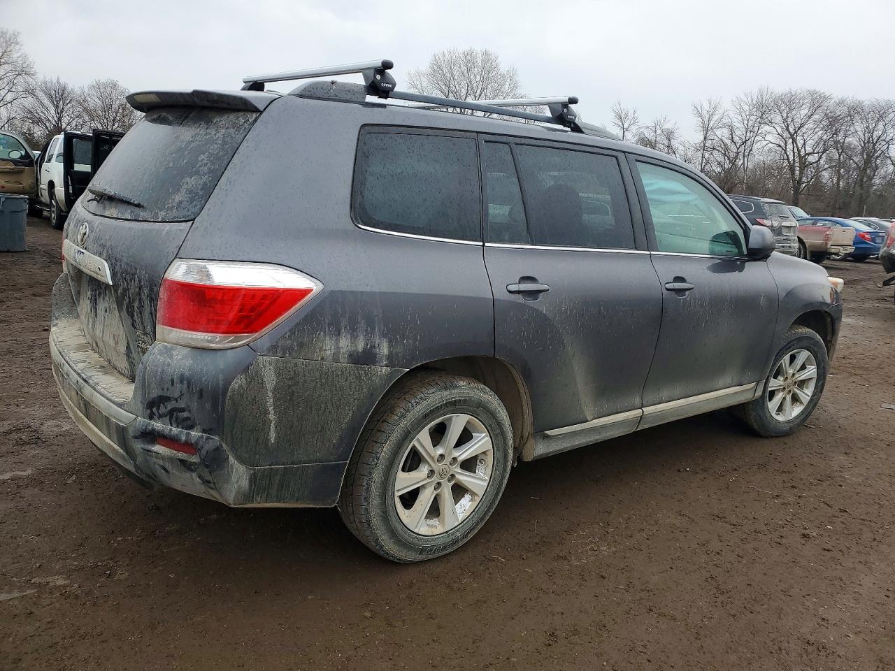 2013 Toyota Highlander Base Gray vin: 5TDBK3EH5DS180730