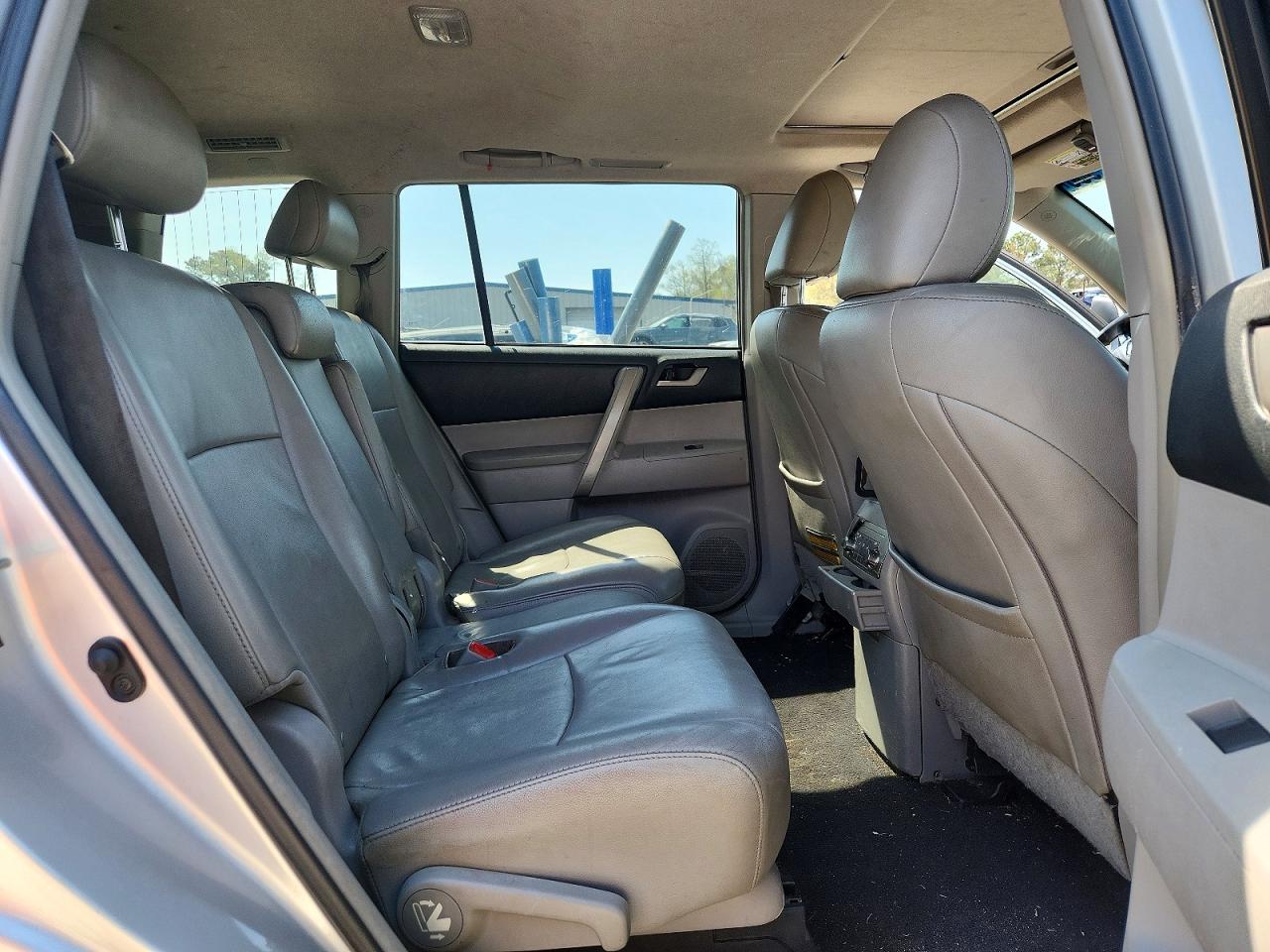 2013 Toyota Highlander Se Silver vin: 5TDBK3EH5DS190187
