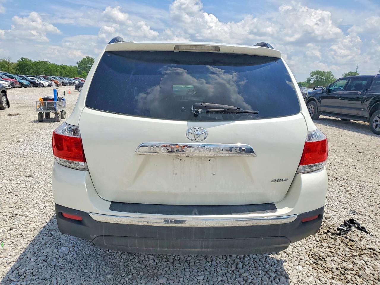 2013 Toyota Highlander Se Белый vin: 5TDBK3EH5DS192232