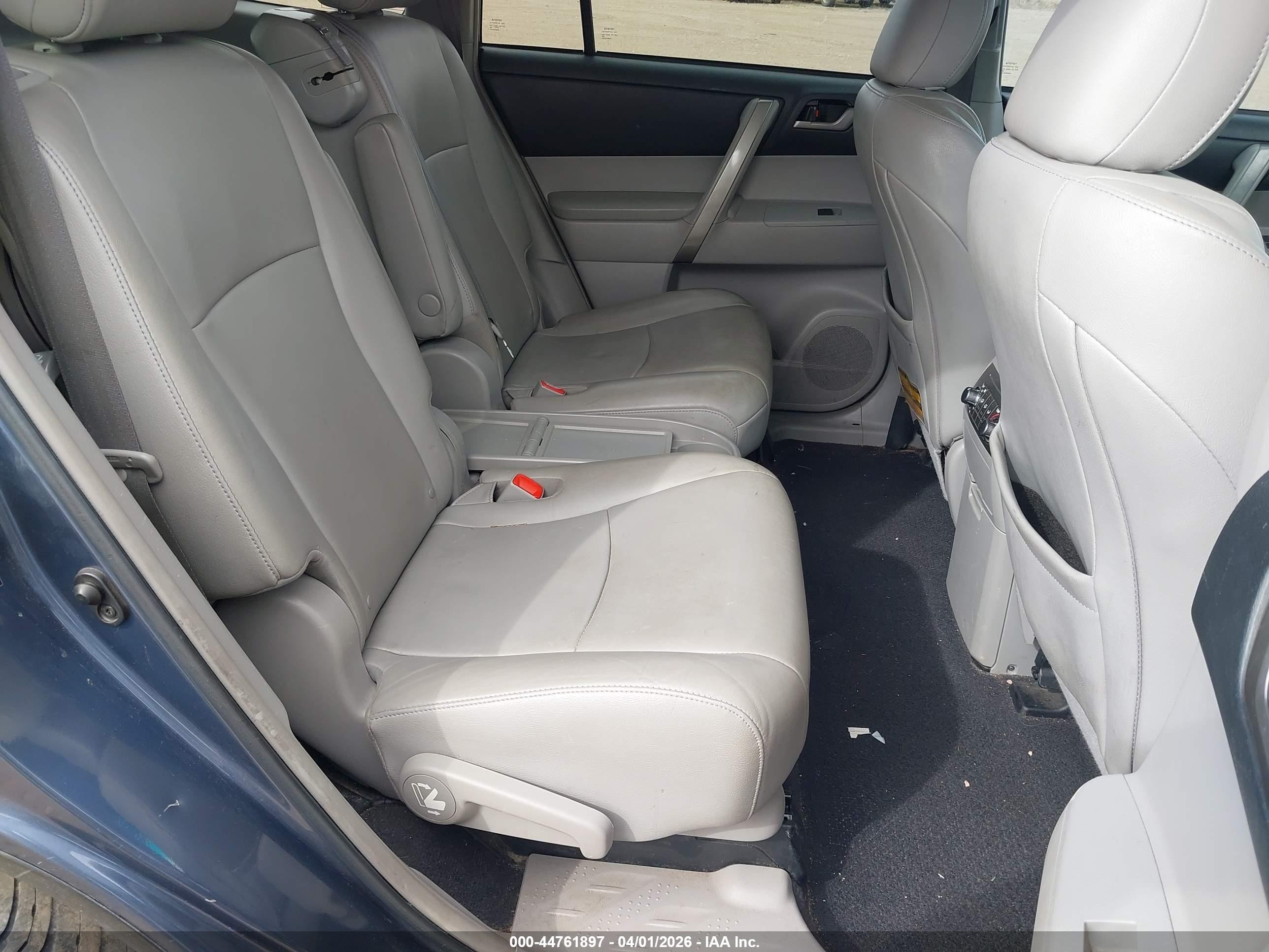 2013 Toyota Highlander Se V6 Blue vin: 5TDBK3EH5DS221518