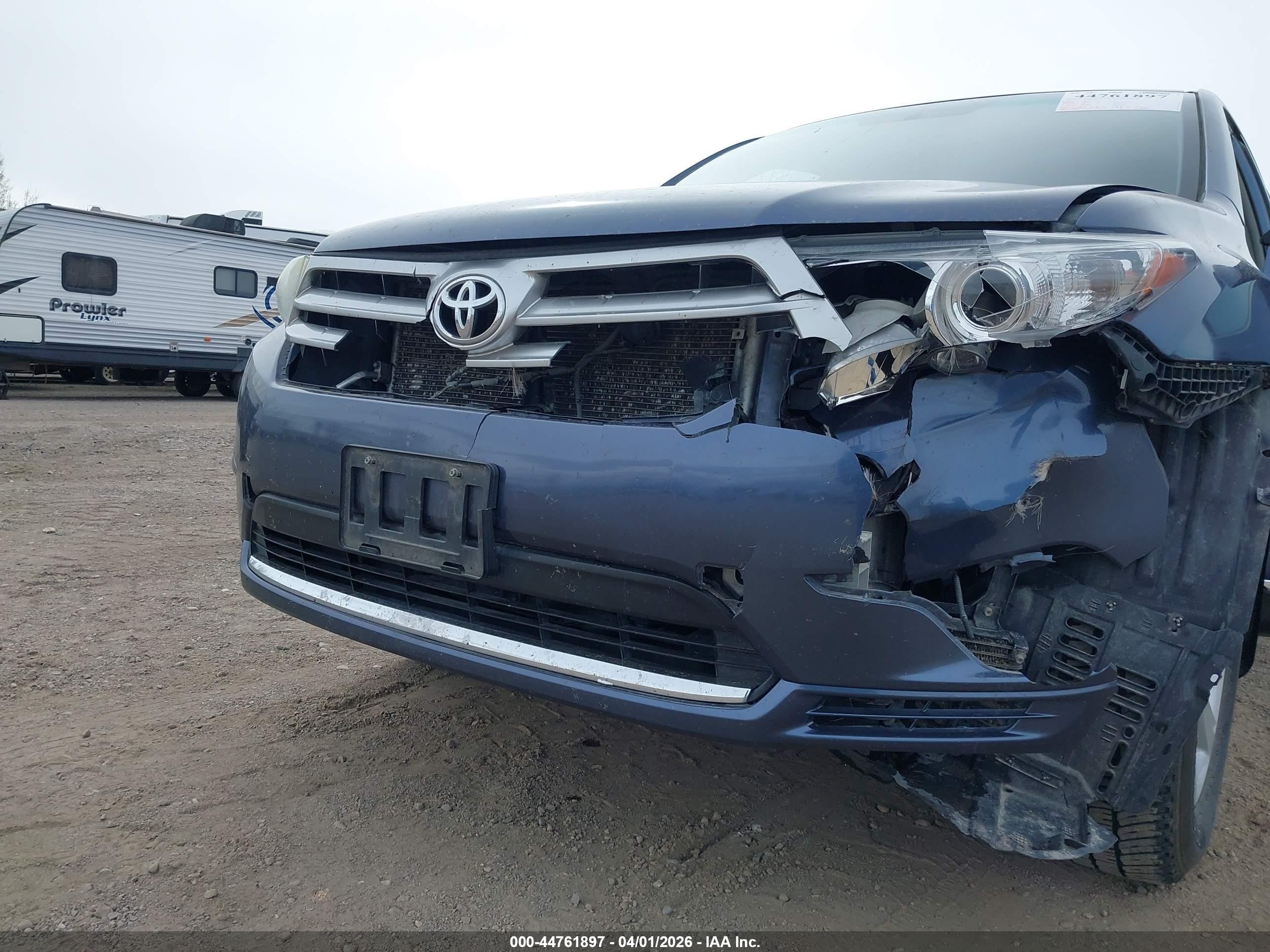2013 Toyota Highlander Se V6 Blue vin: 5TDBK3EH5DS221518