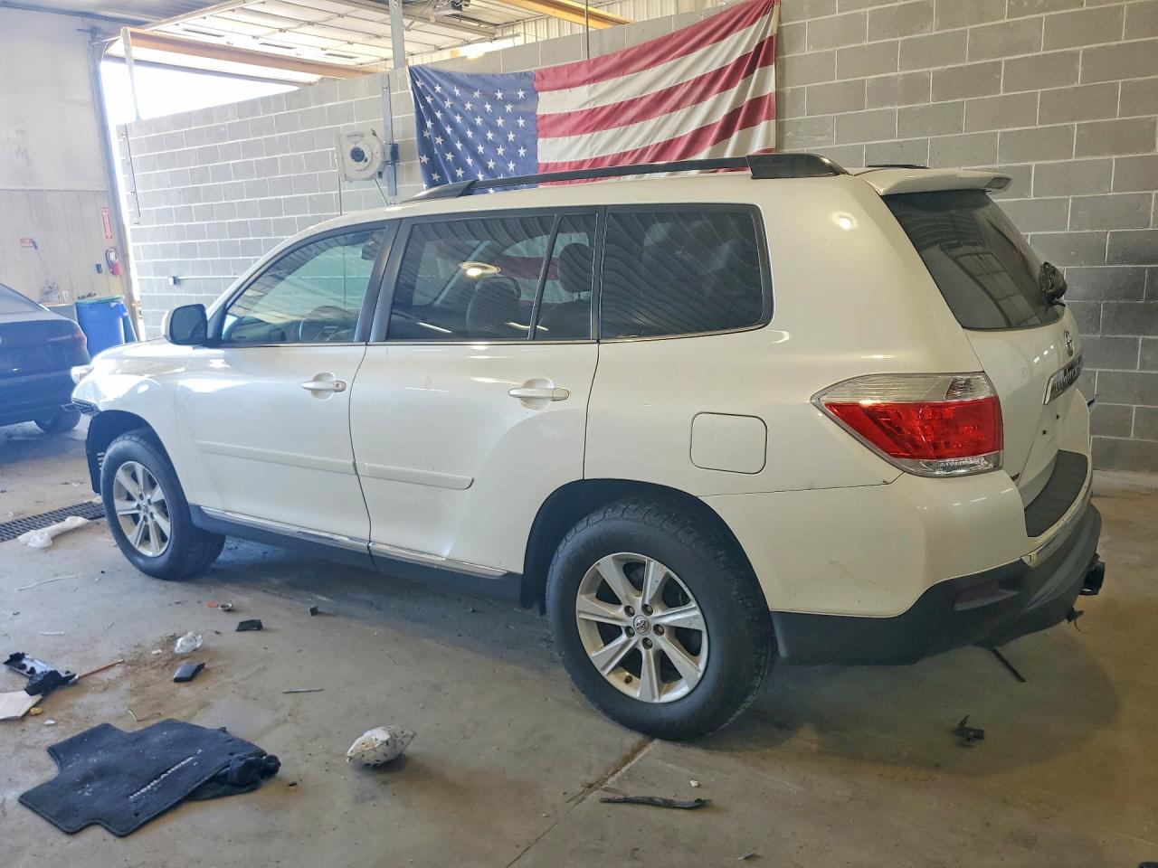 2013 Toyota Highlander Se White vin: 5TDBK3EH5DS229988