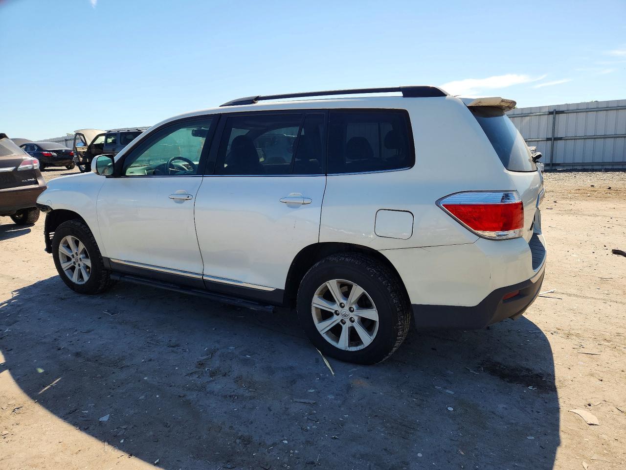2013 Toyota Highlander Se White vin: 5TDBK3EH5DS238741