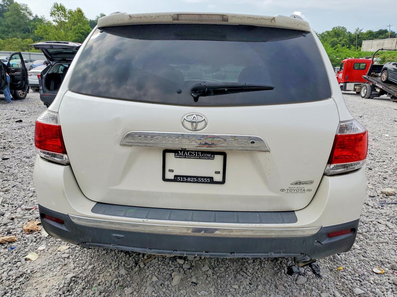2013 Toyota Highlander Plus Белый vin: 5TDBK3EH5DS245284