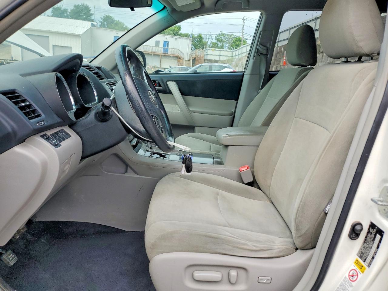 2013 Toyota Highlander Plus Белый vin: 5TDBK3EH5DS245284