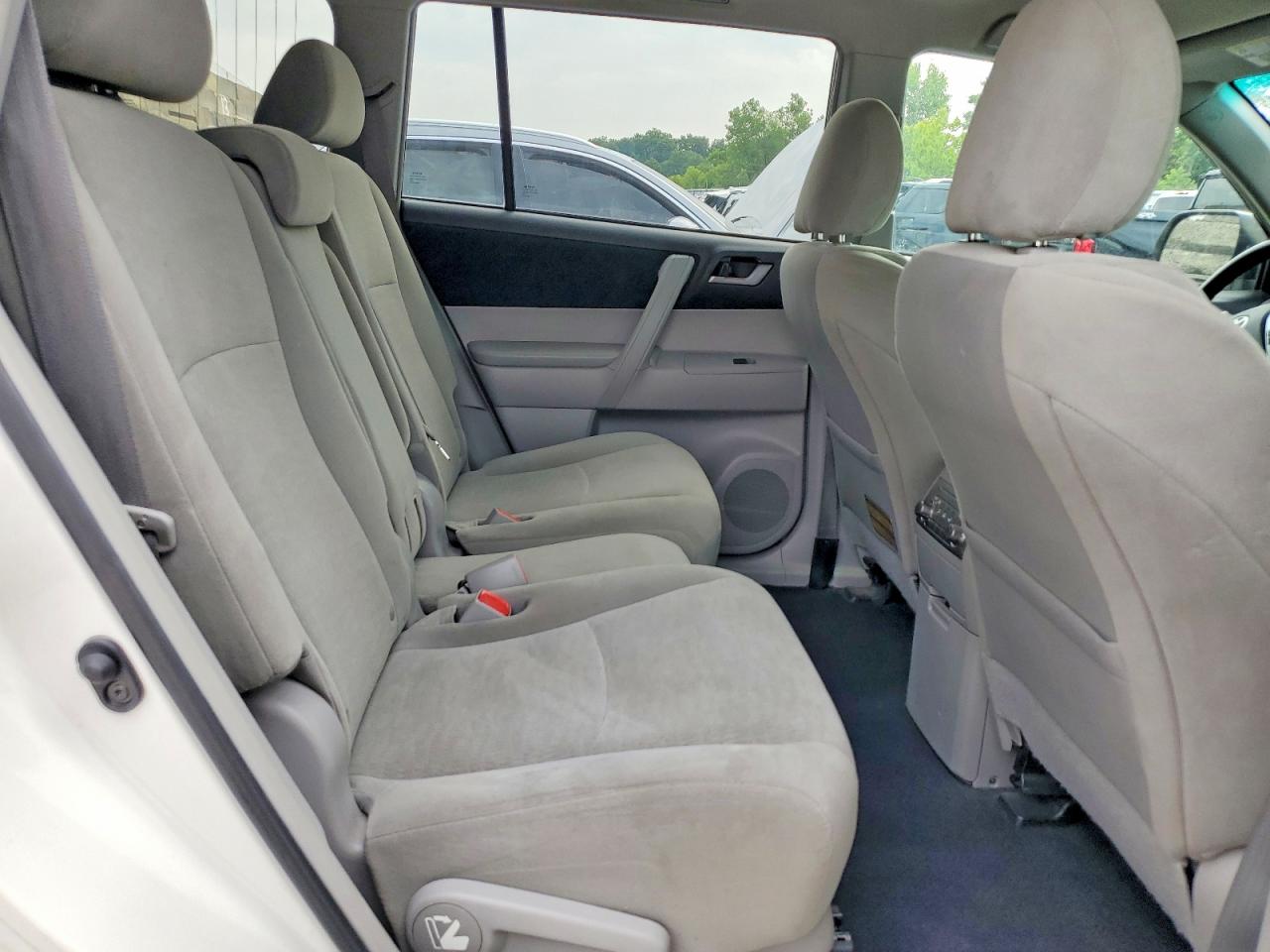 2013 Toyota Highlander Plus Белый vin: 5TDBK3EH5DS245284