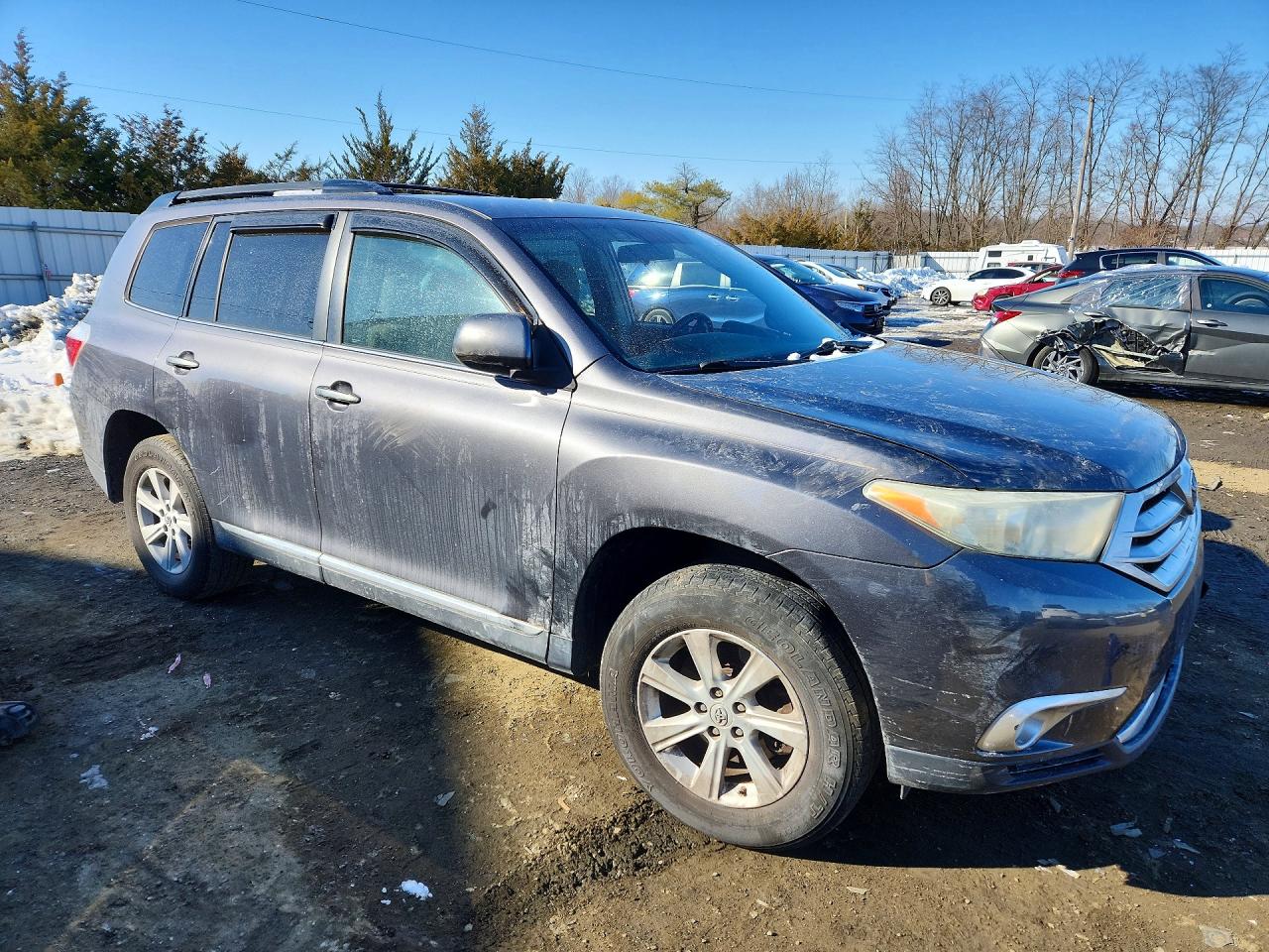 2013 Toyota Highlander Plus Gray vin: 5TDBK3EH5DS248752