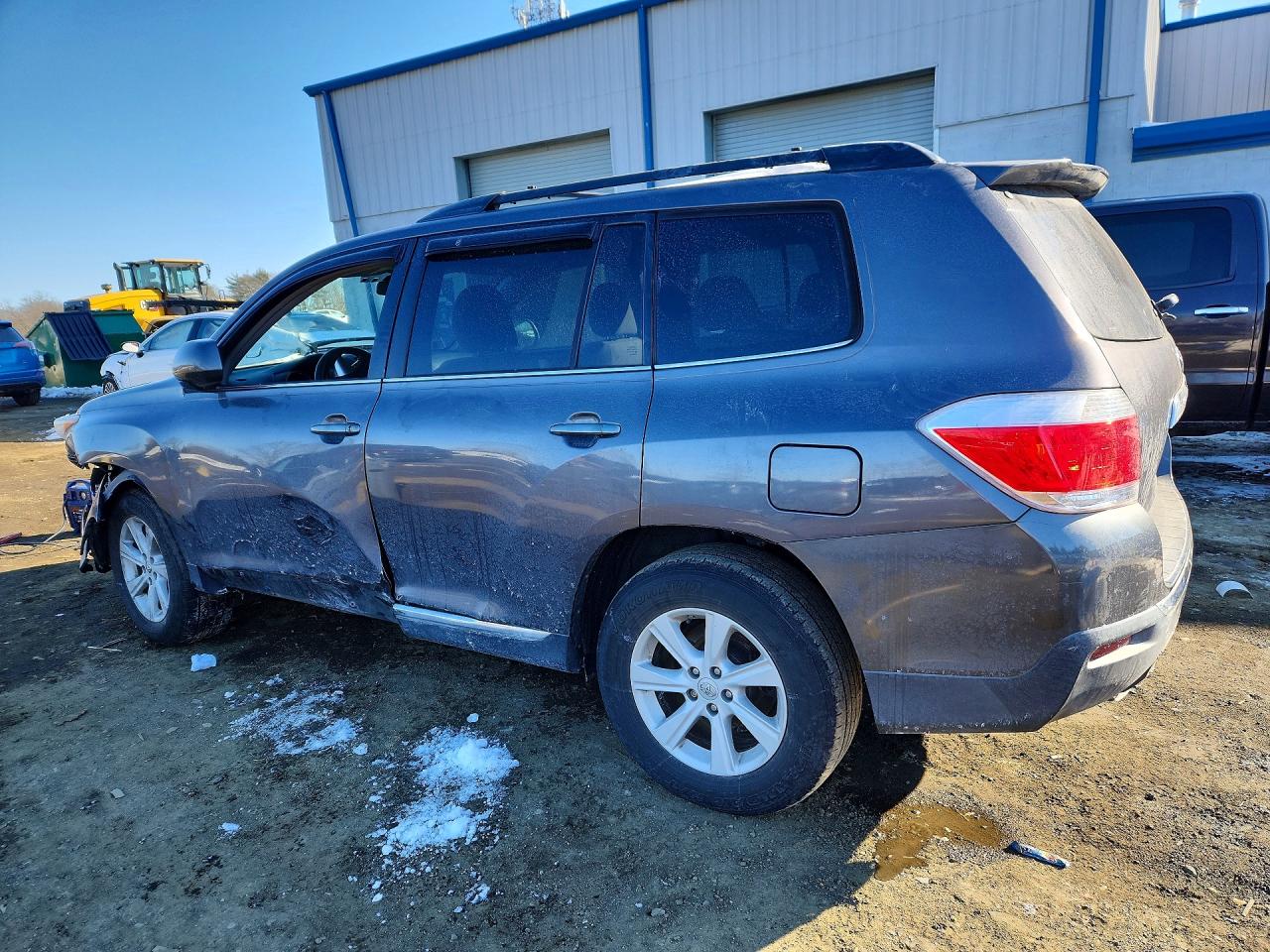 2013 Toyota Highlander Plus Gray vin: 5TDBK3EH5DS248752