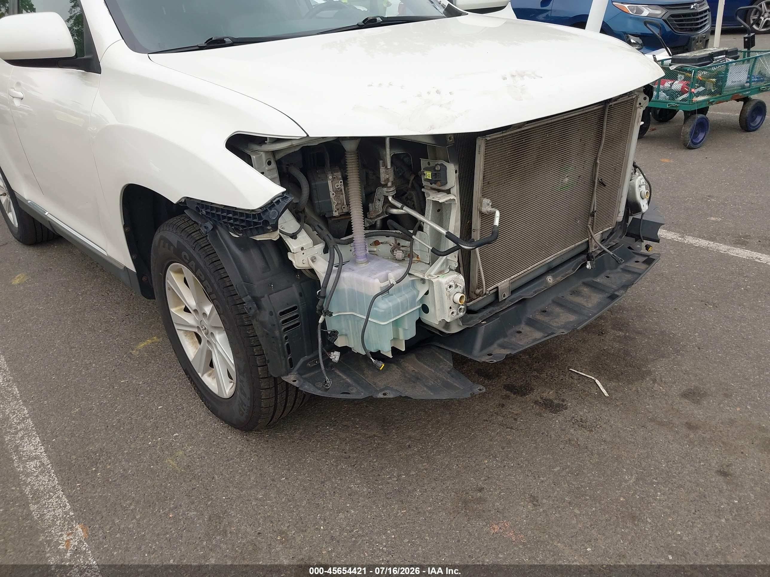2013 Toyota Highlander Se V6 White vin: 5TDBK3EH5DS257192