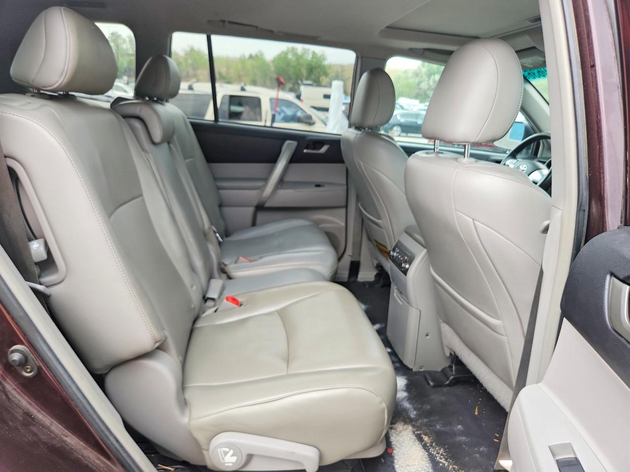 2013 Toyota Highlander Se Бордовый vin: 5TDBK3EH5DS270136