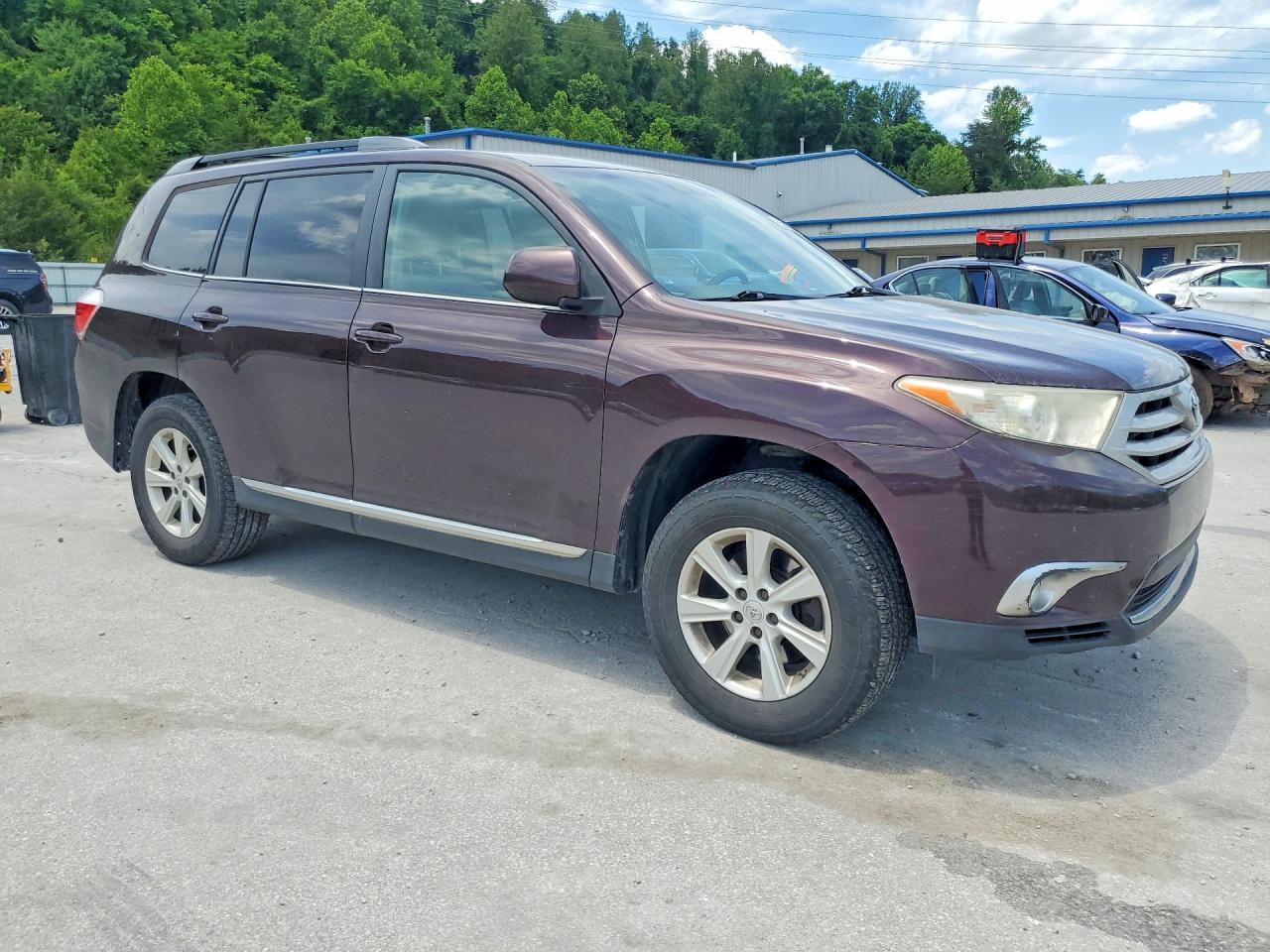 2013 Toyota Highlander Plus Maroon vin: 5TDBK3EH5DS275871