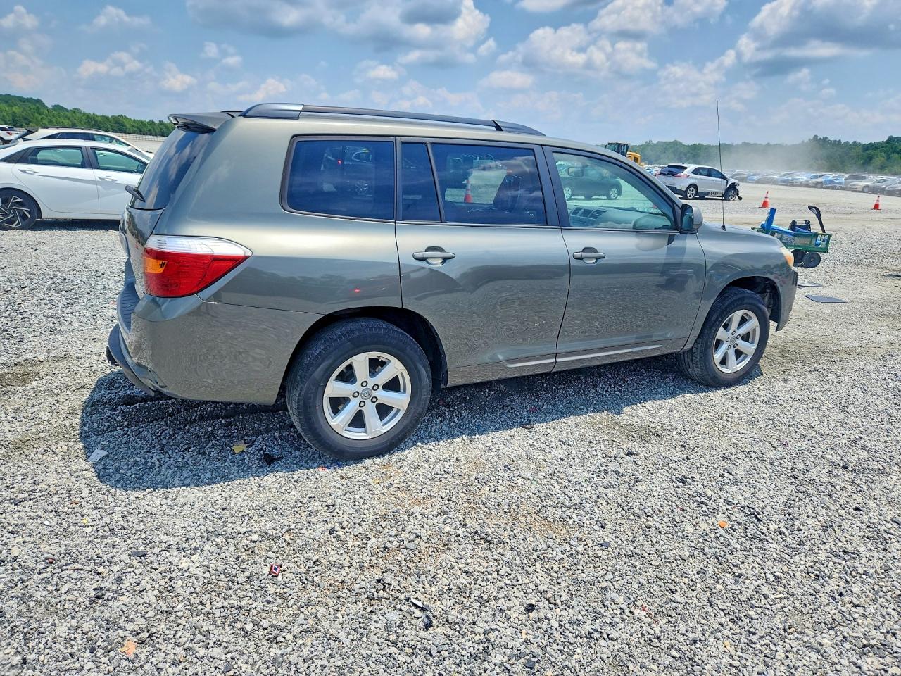 2010 Toyota Highlander Base Green vin: 5TDBK3EH6AS001770