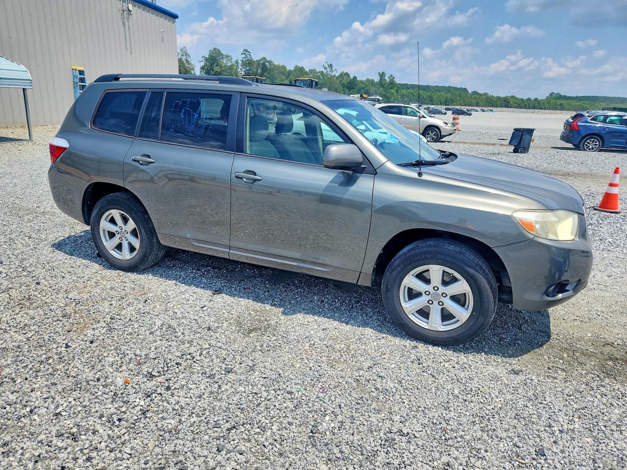 2010 Toyota Highlander Base Green vin: 5TDBK3EH6AS001770