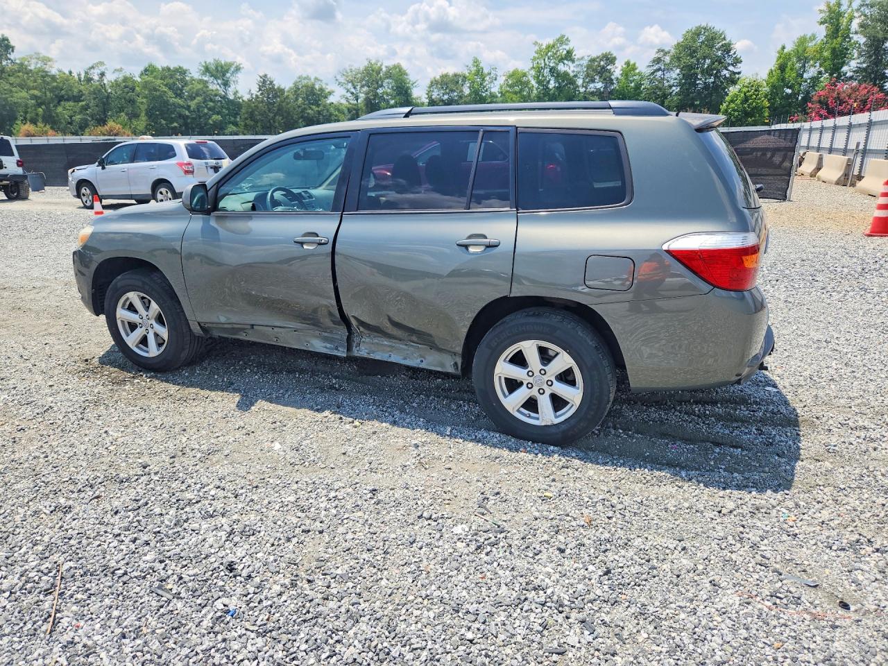 2010 Toyota Highlander Base Green vin: 5TDBK3EH6AS001770