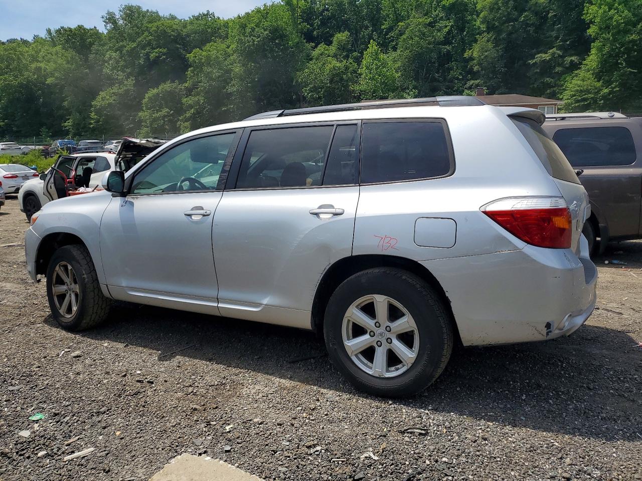 2010 Toyota Highlander Base Silver vin: 5TDBK3EH6AS019329