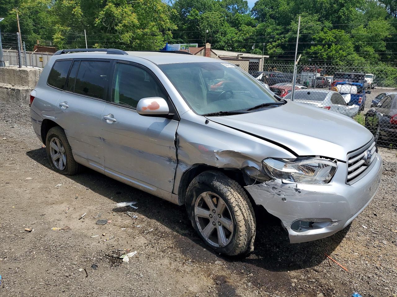 2010 Toyota Highlander Base Silver vin: 5TDBK3EH6AS019329