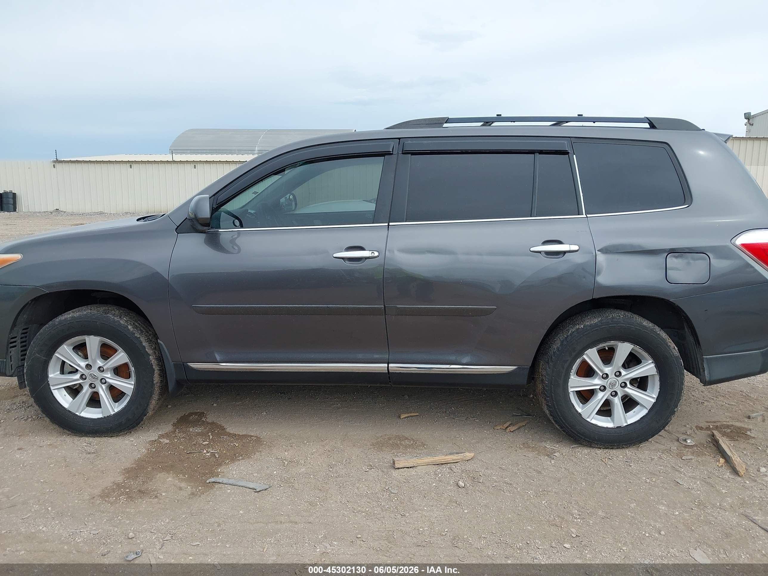 2011 Toyota Highlander Base V6 Black vin: 5TDBK3EH6BS055216