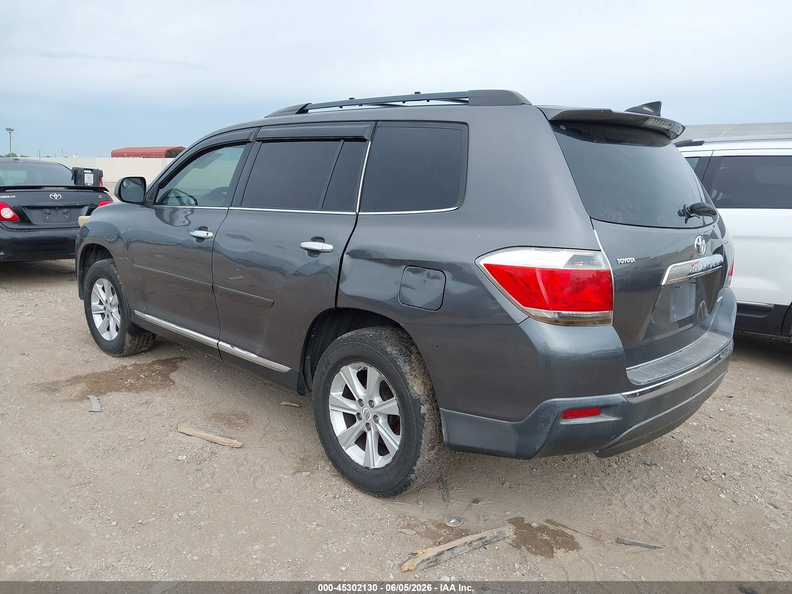 2011 Toyota Highlander Base V6 Black vin: 5TDBK3EH6BS055216
