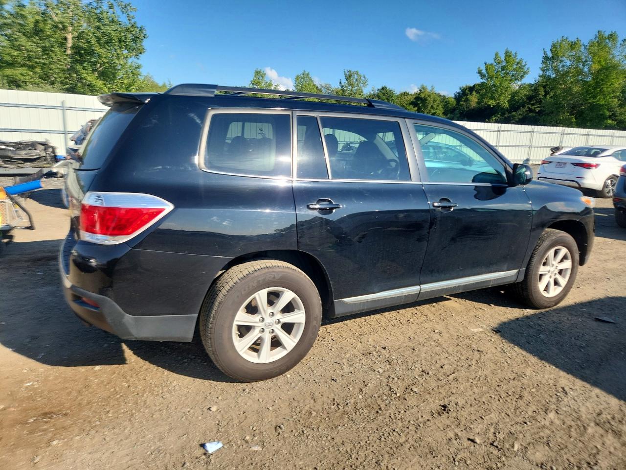 2012 Toyota Highlander Base Black vin: 5TDBK3EH6CS102472