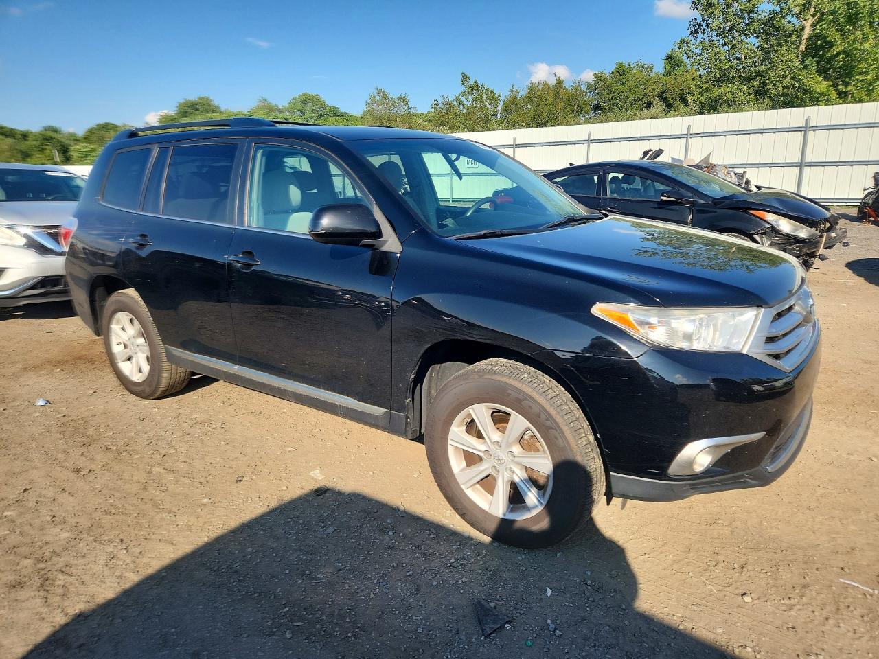 2012 Toyota Highlander Base Black vin: 5TDBK3EH6CS102472