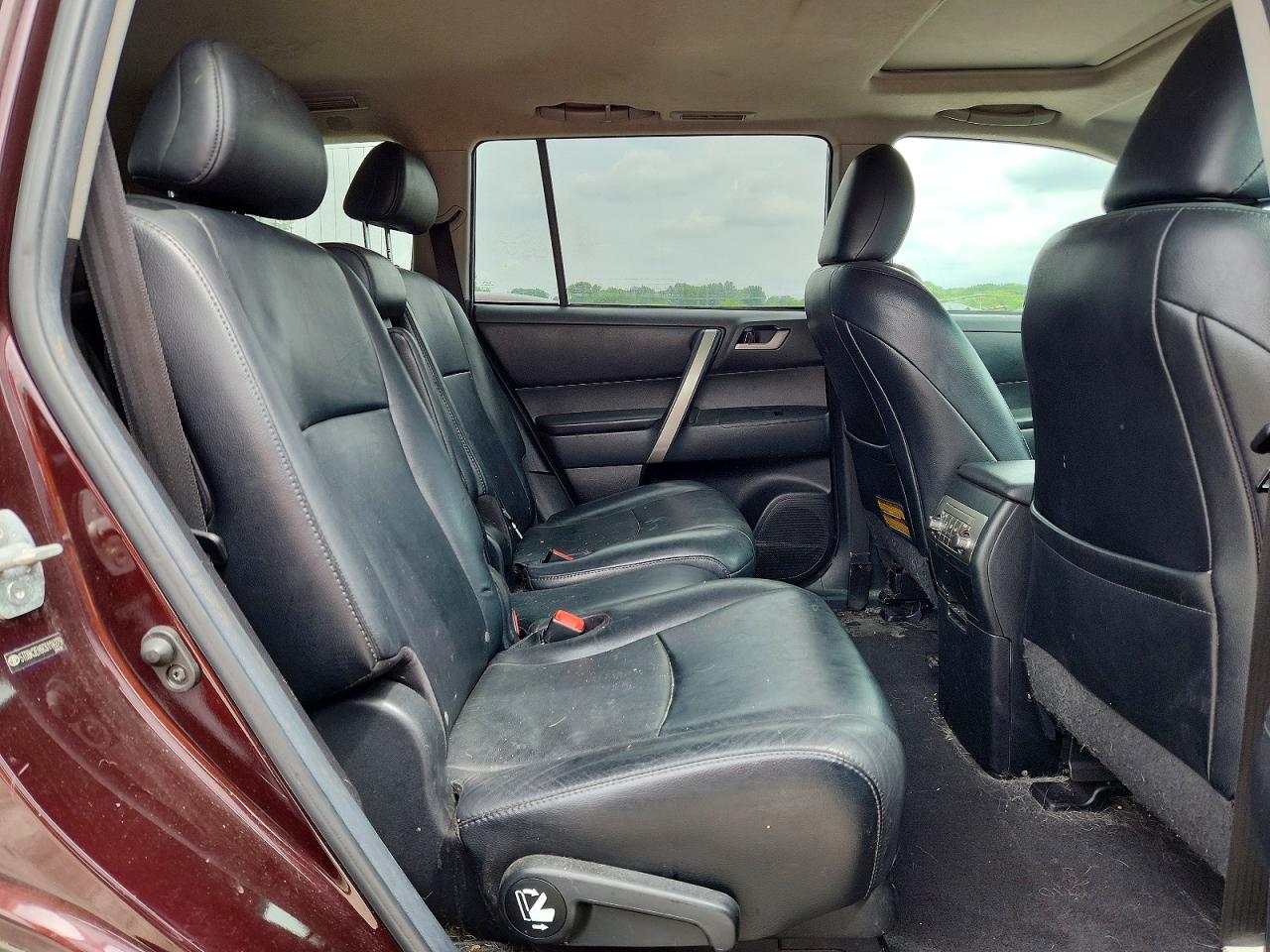 2012 Toyota Highlander Se Burgundy vin: 5TDBK3EH6CS114279