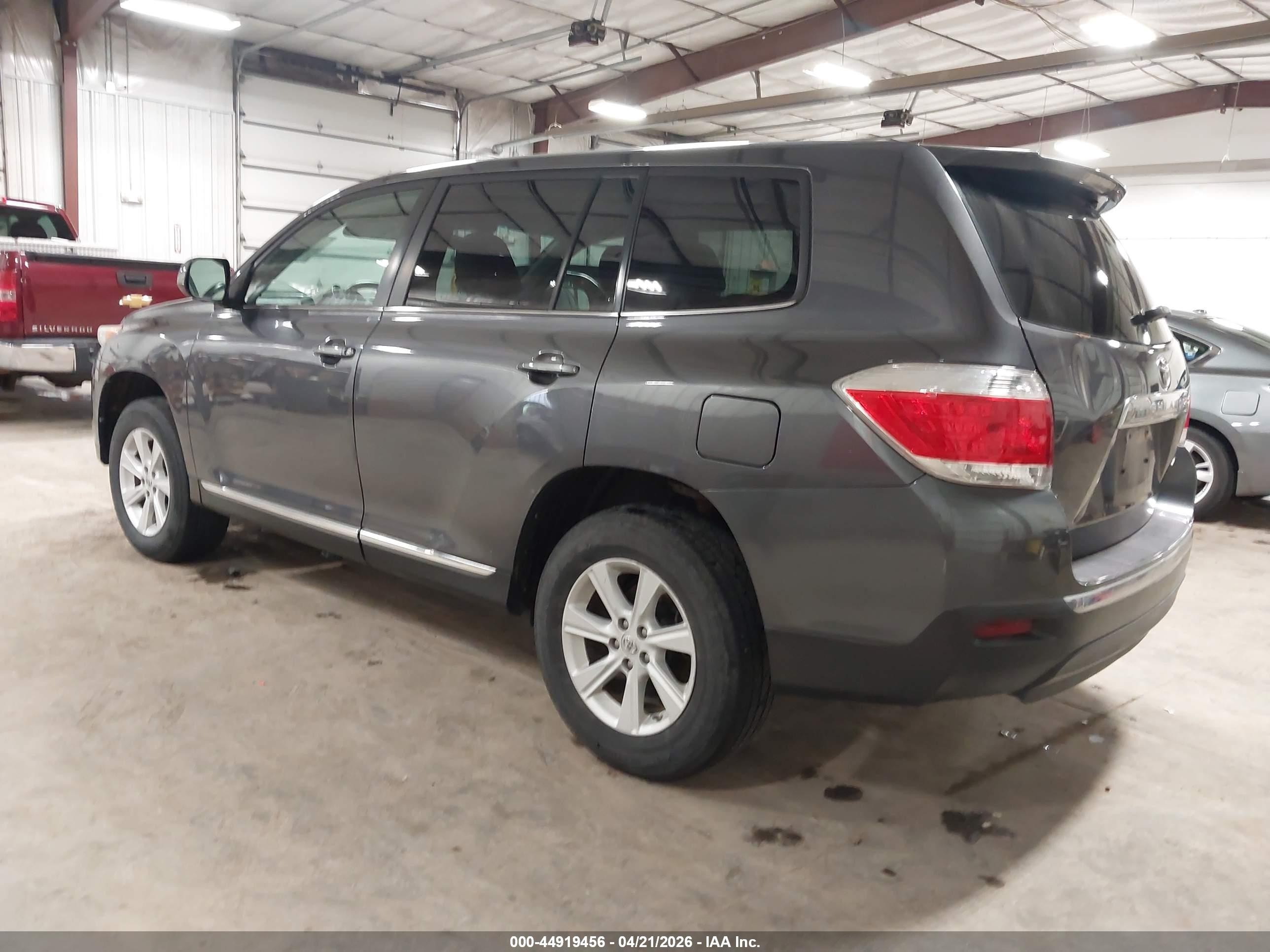 2012 Toyota Highlander Base V6 Gray vin: 5TDBK3EH6CS115741