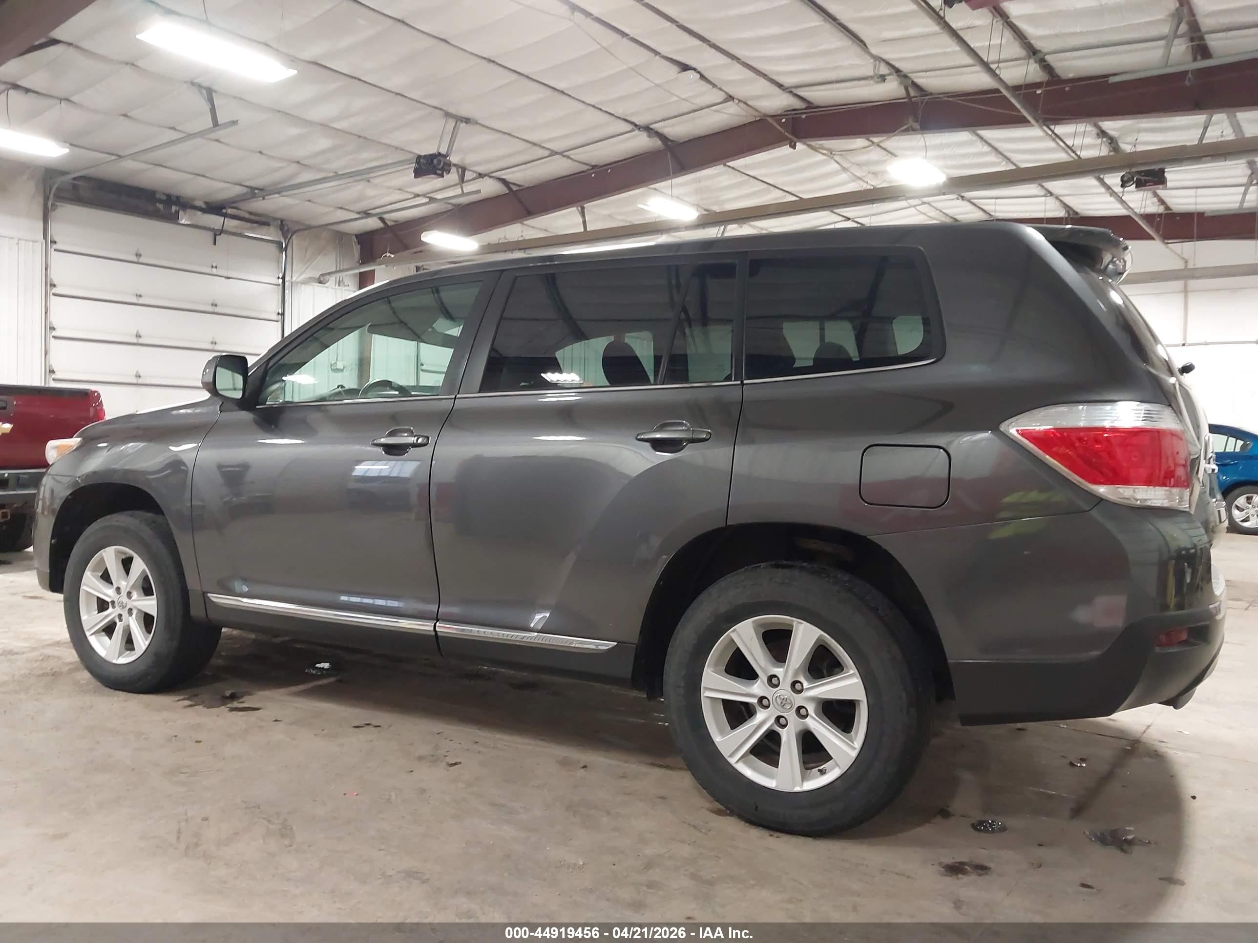 2012 Toyota Highlander Base V6 Gray vin: 5TDBK3EH6CS115741
