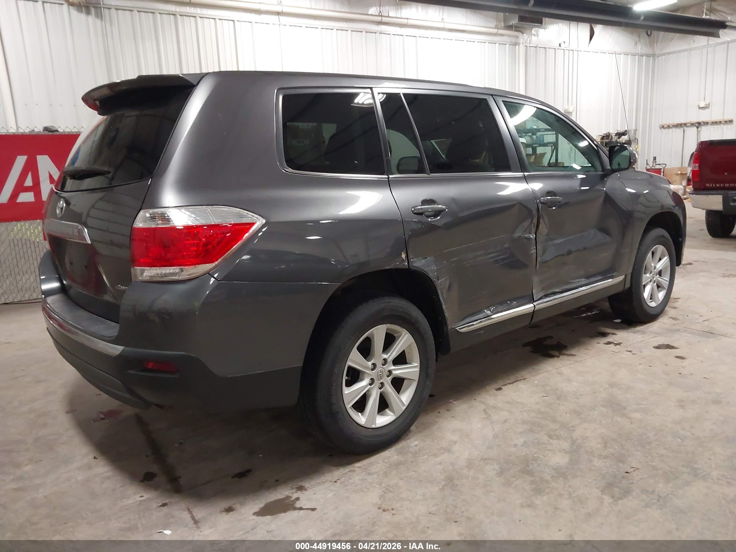 2012 Toyota Highlander Base V6 Gray vin: 5TDBK3EH6CS115741