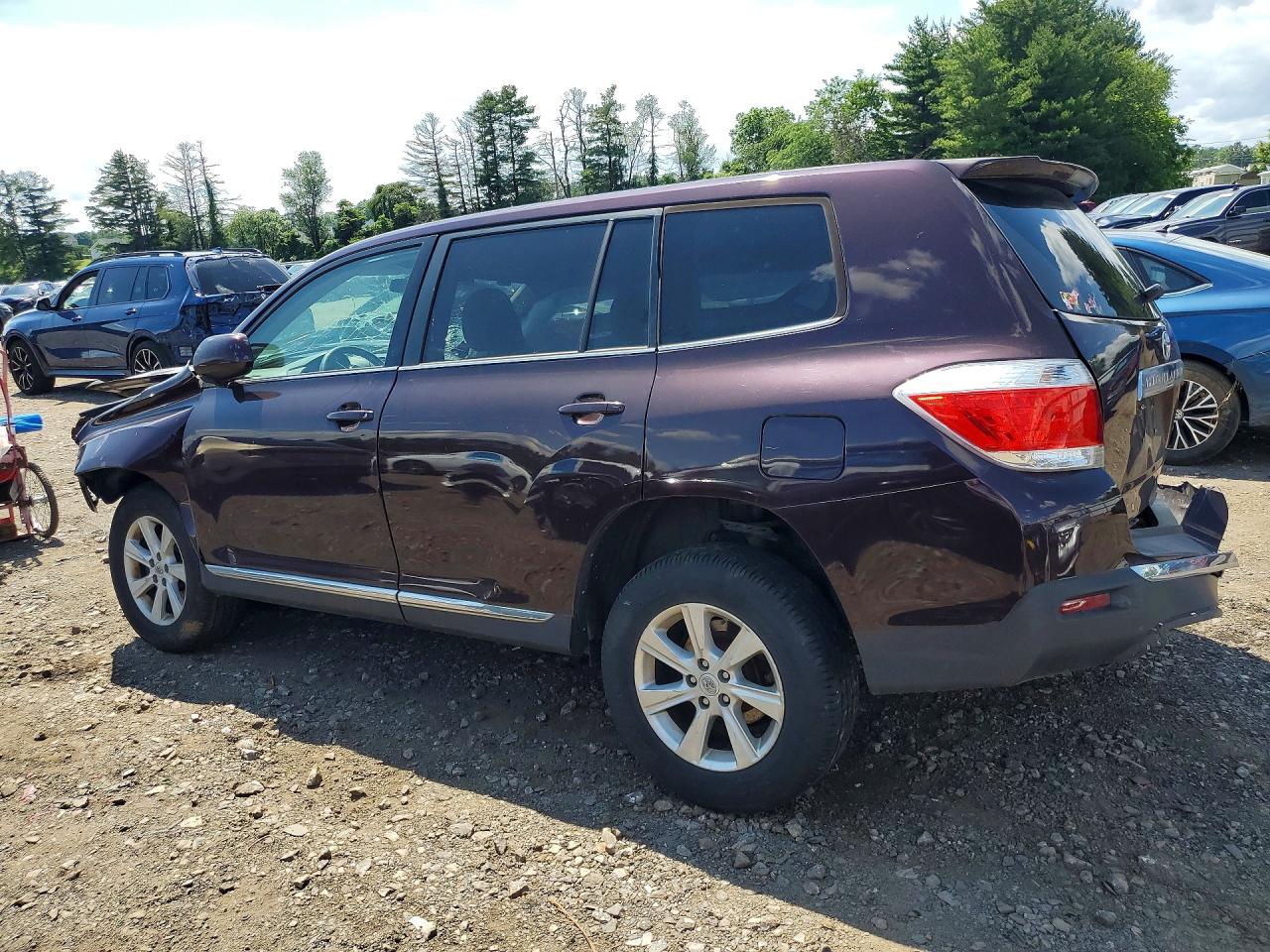 2012 Toyota Highlander Base Maroon vin: 5TDBK3EH6CS116470