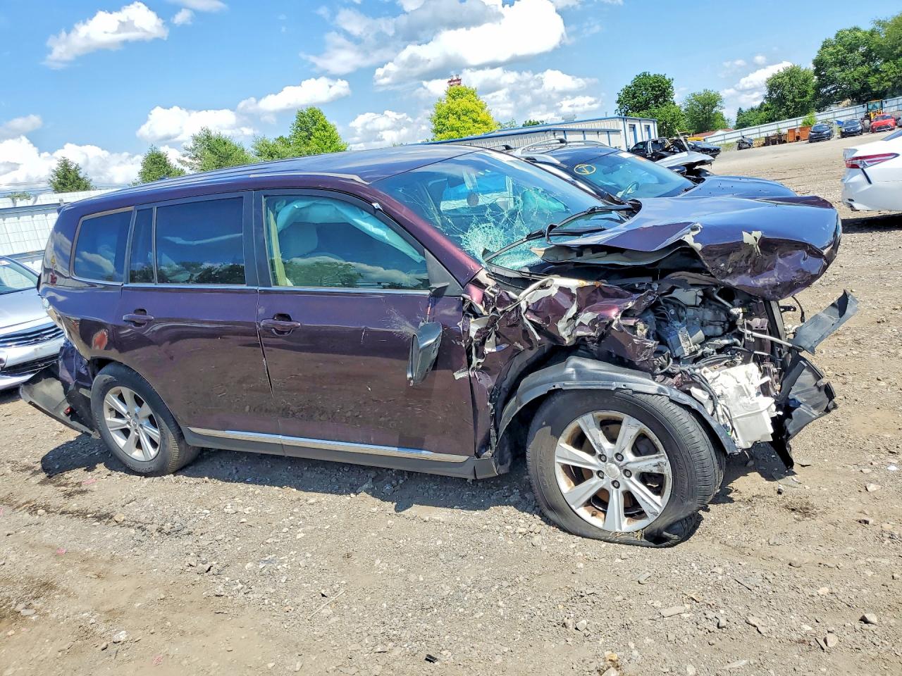 2012 Toyota Highlander Base Maroon vin: 5TDBK3EH6CS116470
