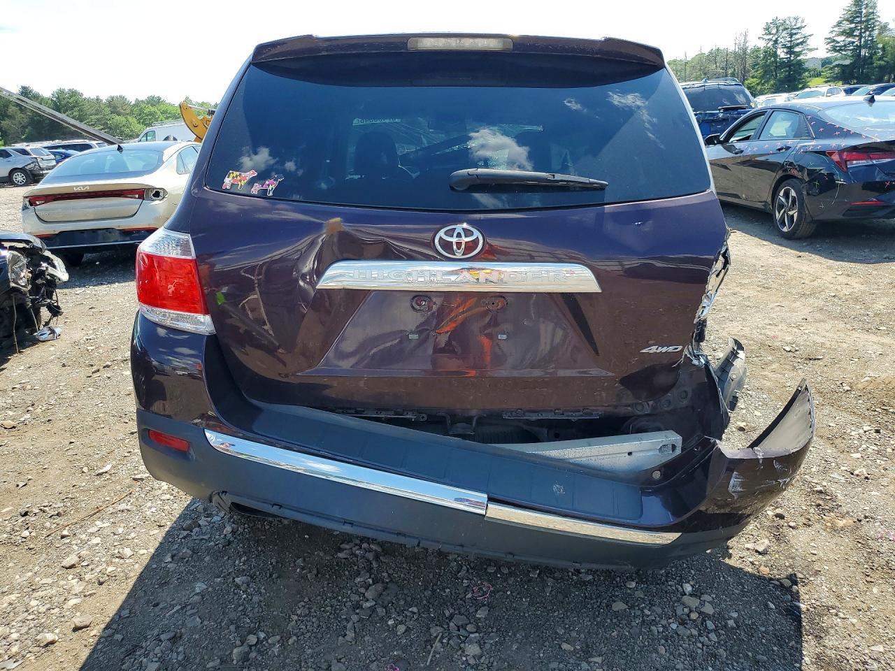 2012 Toyota Highlander Base Maroon vin: 5TDBK3EH6CS116470