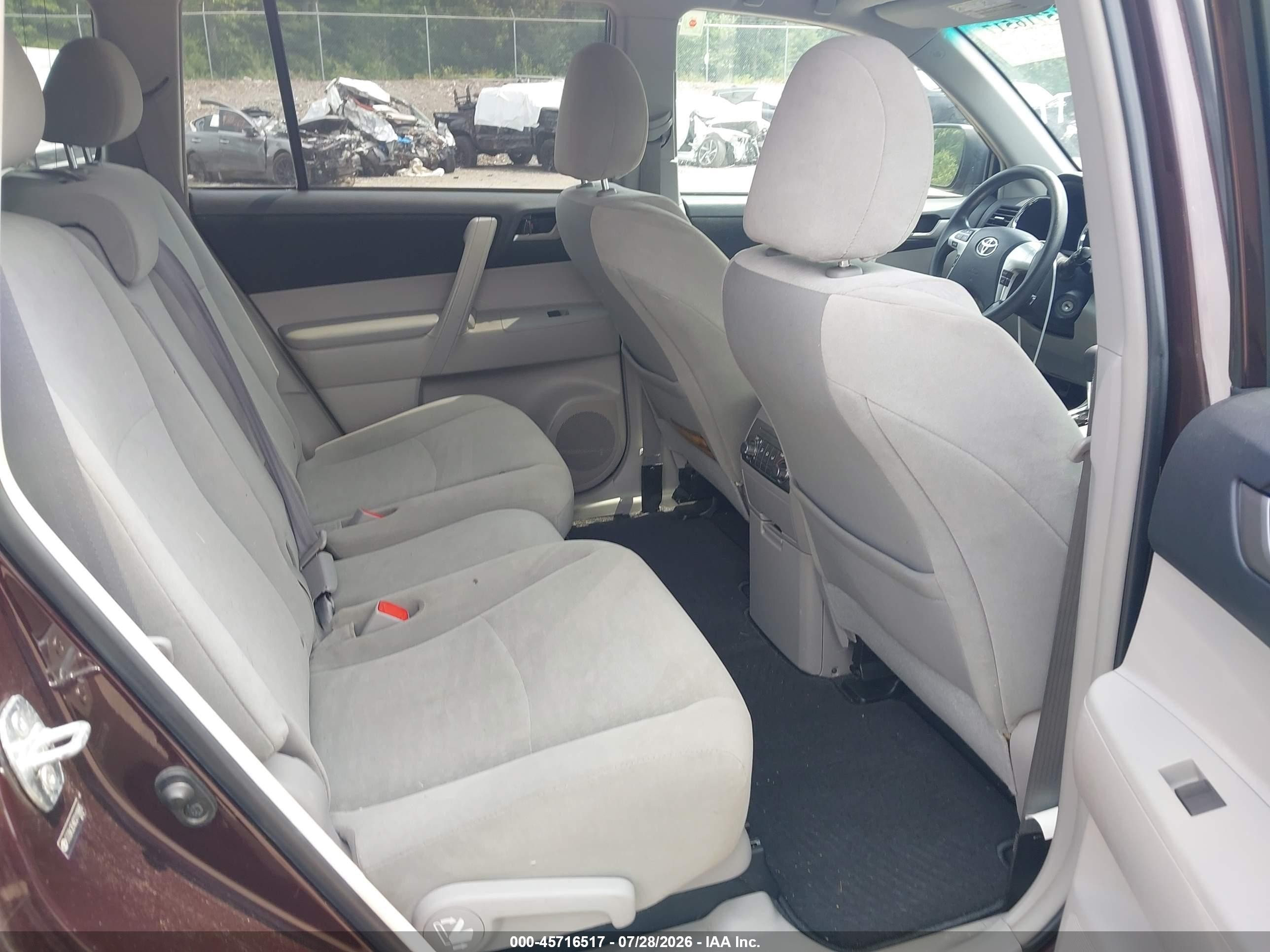 2012 Toyota Highlander Base V6 Maroon vin: 5TDBK3EH6CS119885