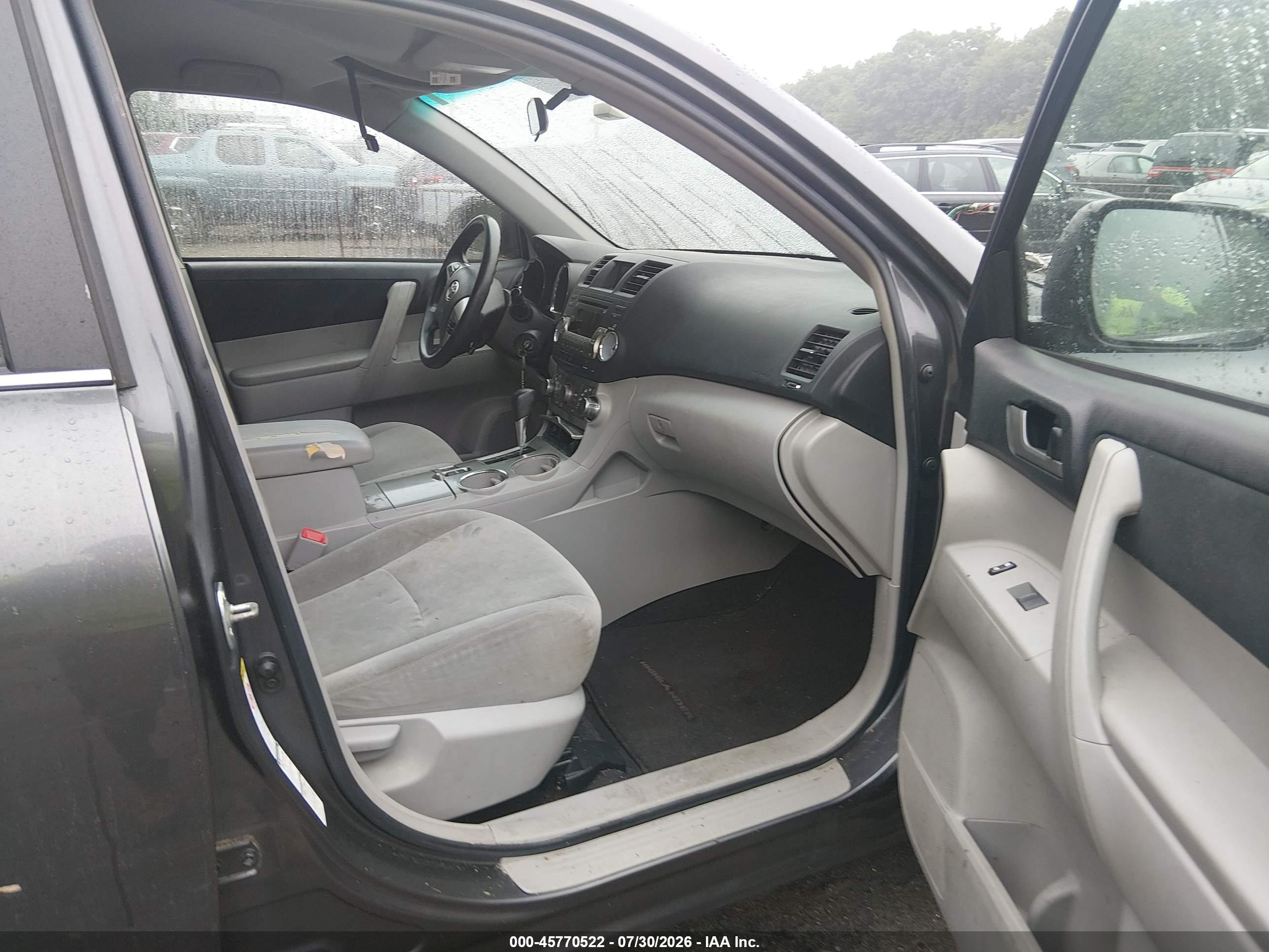 2012 Toyota Highlander Base V6 Серый vin: 5TDBK3EH6CS144432