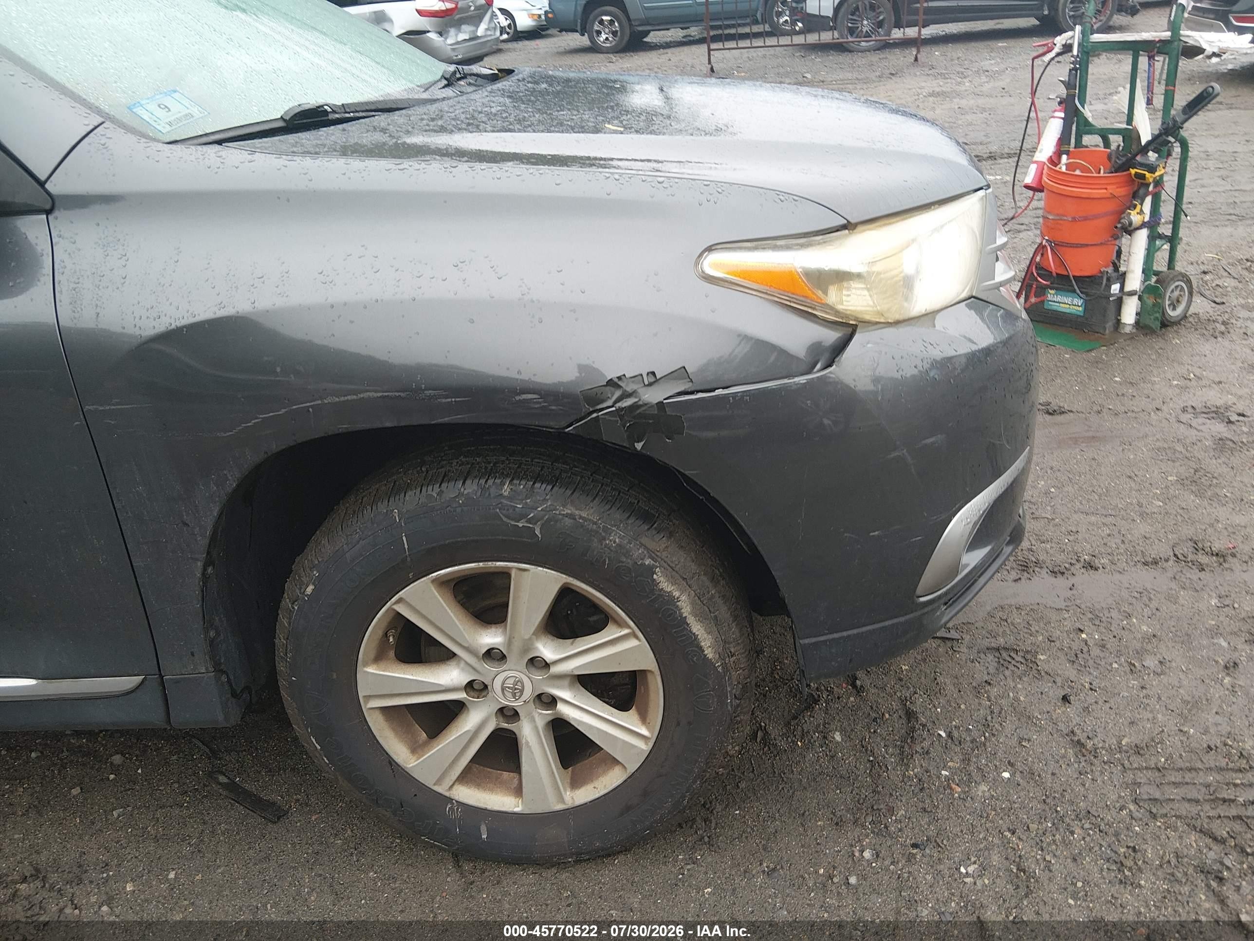 2012 Toyota Highlander Base V6 Серый vin: 5TDBK3EH6CS144432