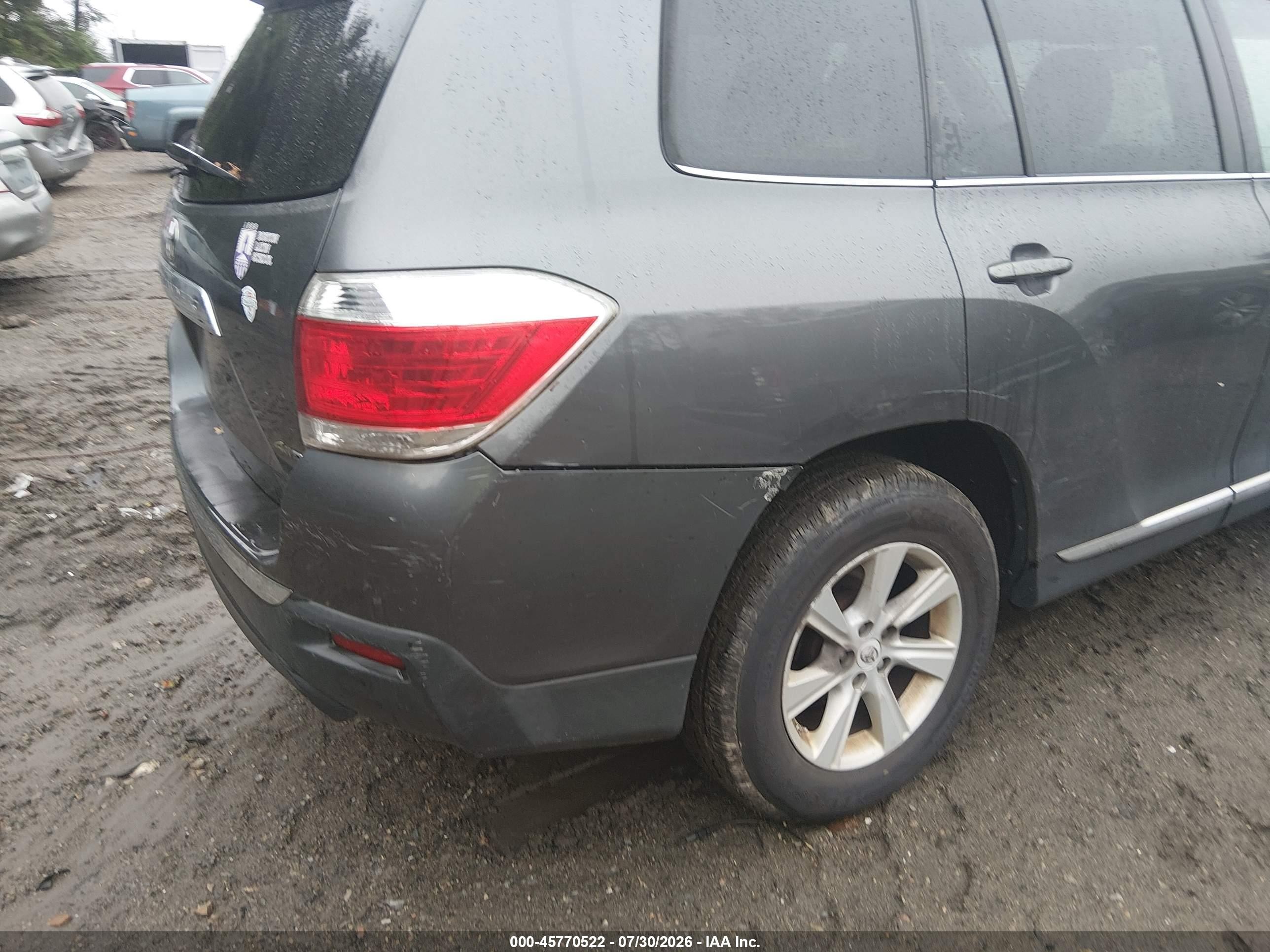 2012 Toyota Highlander Base V6 Серый vin: 5TDBK3EH6CS144432