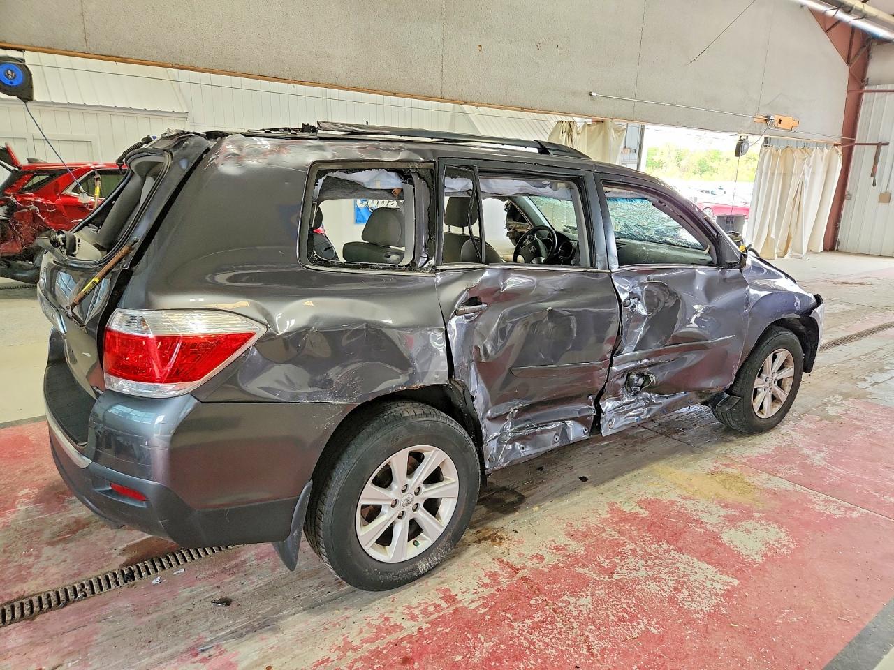 2012 Toyota Highlander Base Gray vin: 5TDBK3EH6CS149954