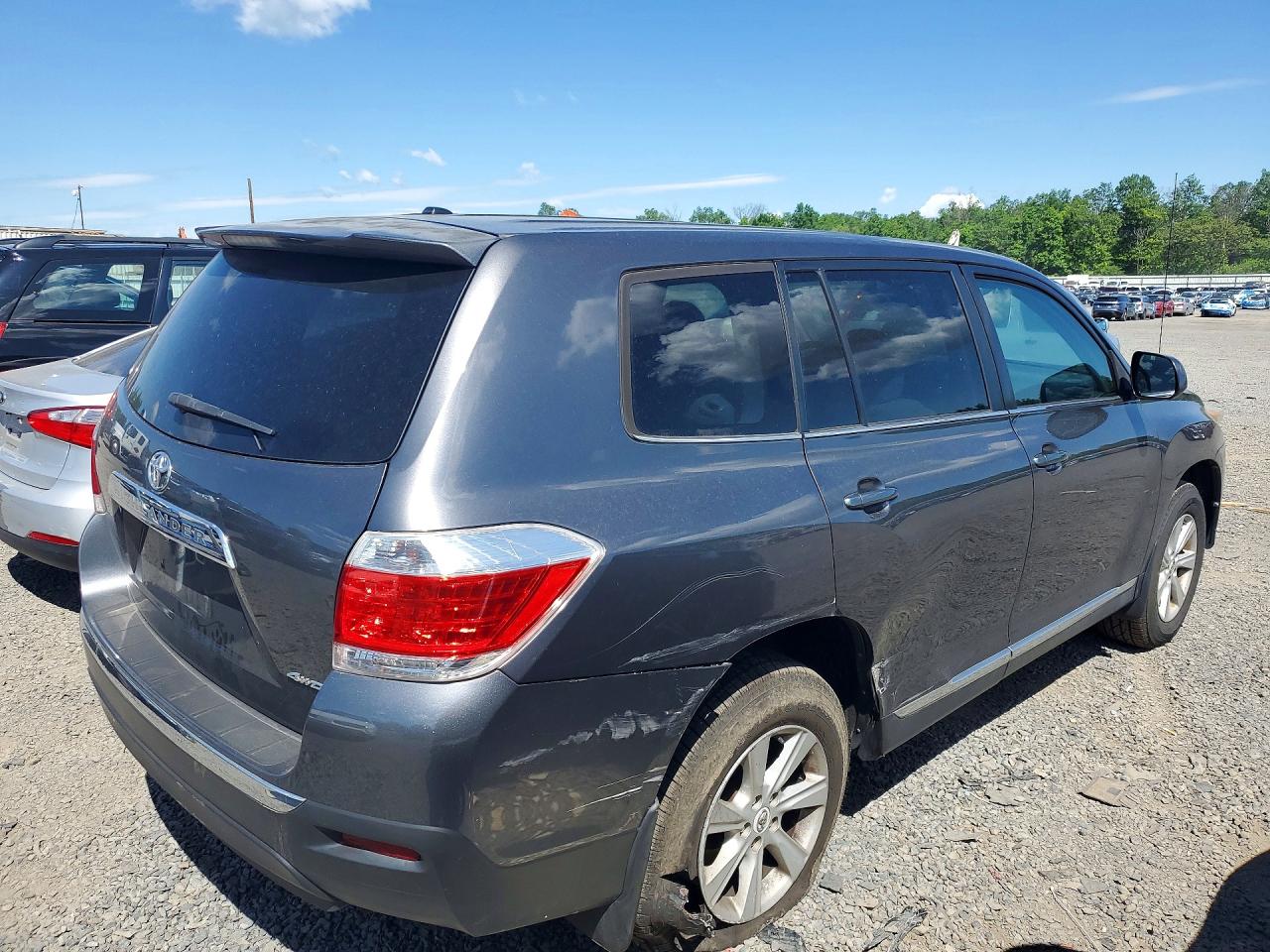 2012 Toyota Highlander Base Gray vin: 5TDBK3EH6CS166690