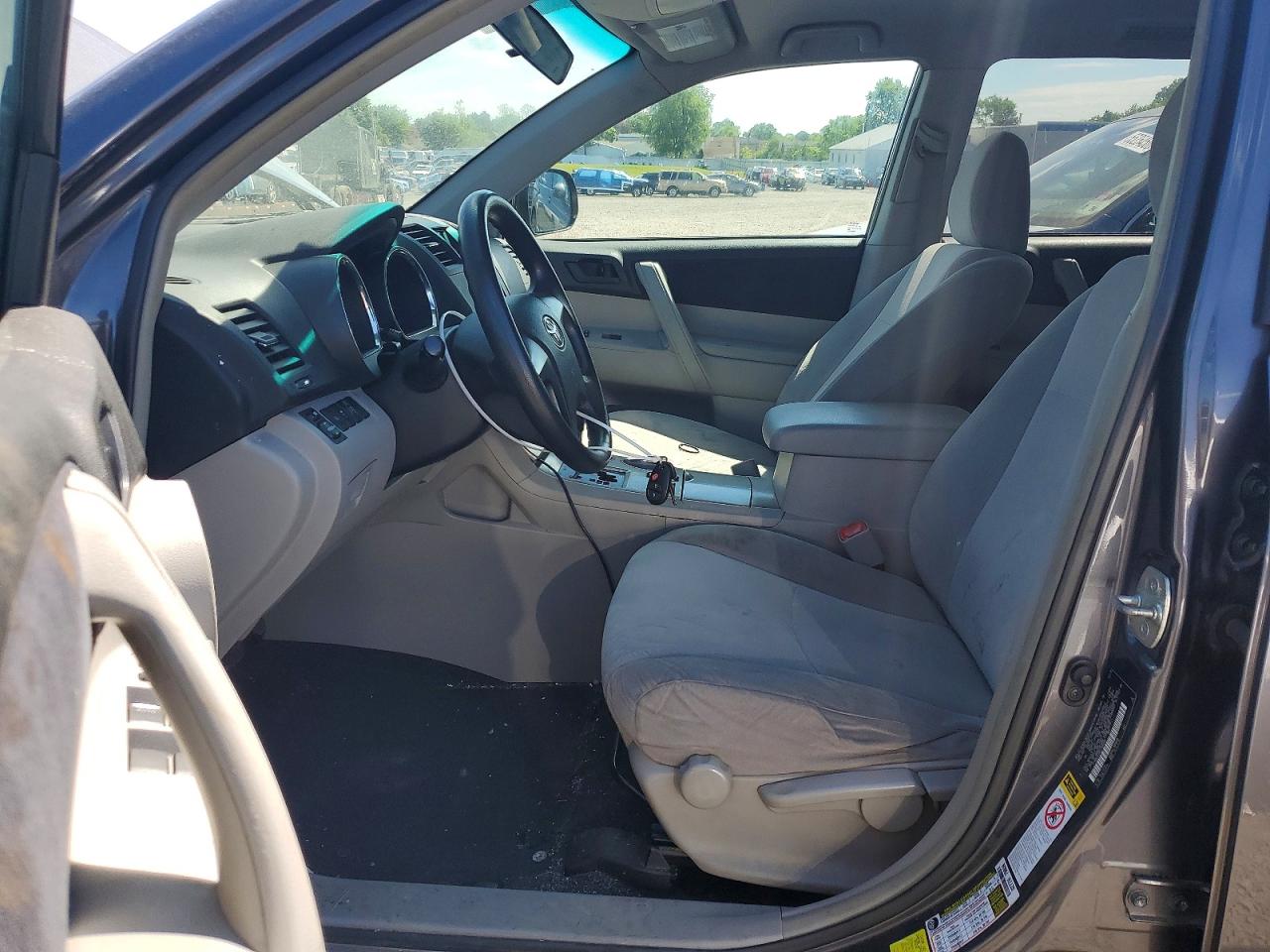 2012 Toyota Highlander Base Gray vin: 5TDBK3EH6CS166690