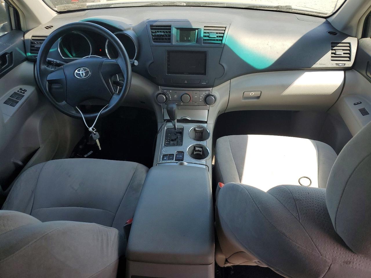 2012 Toyota Highlander Base Gray vin: 5TDBK3EH6CS166690