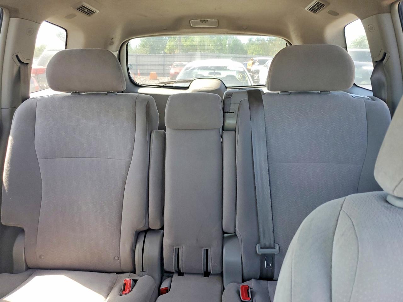 2012 Toyota Highlander Base Gray vin: 5TDBK3EH6CS166690