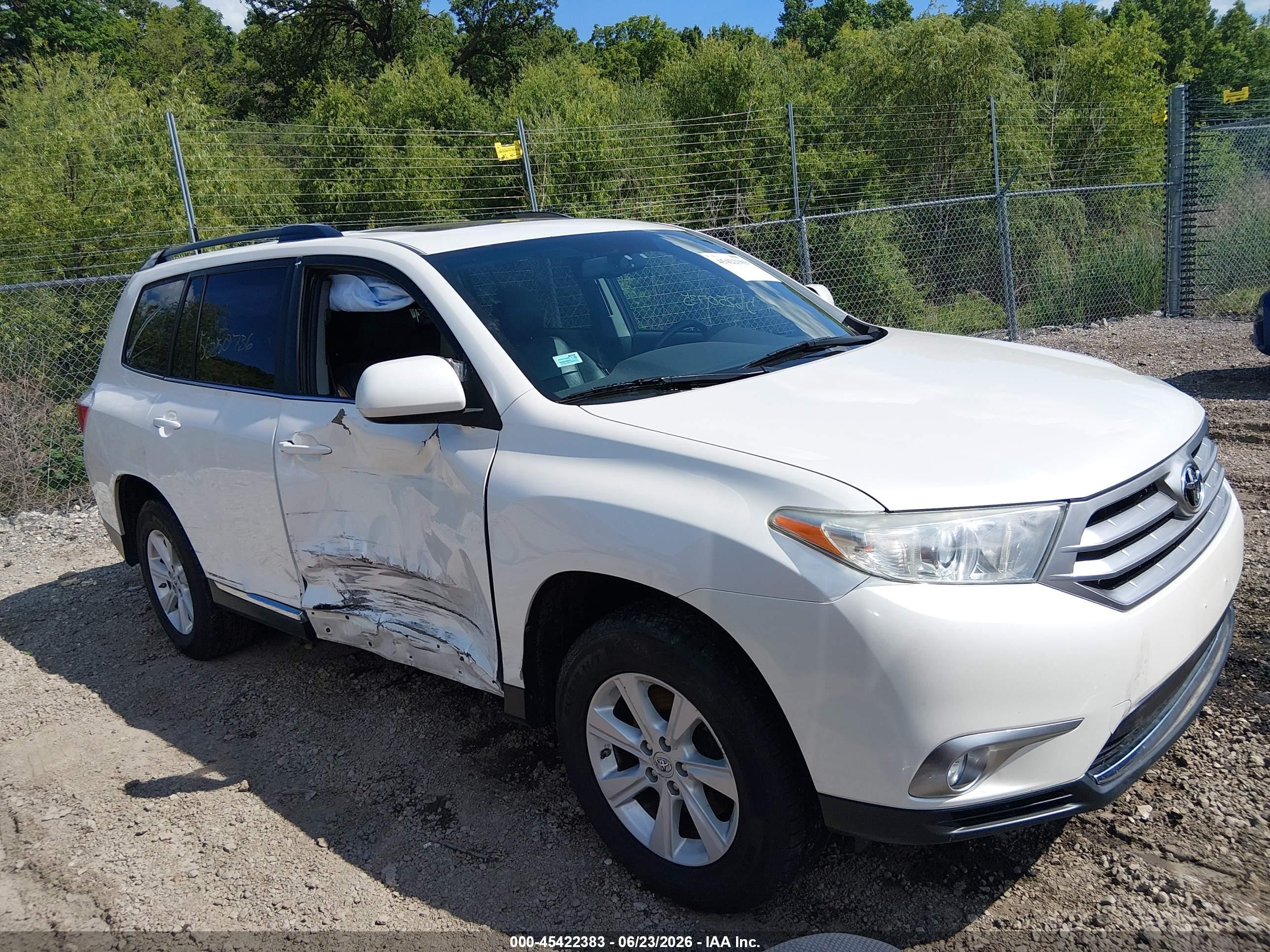 2012 Toyota Highlander Se V6 White vin: 5TDBK3EH6CS174921