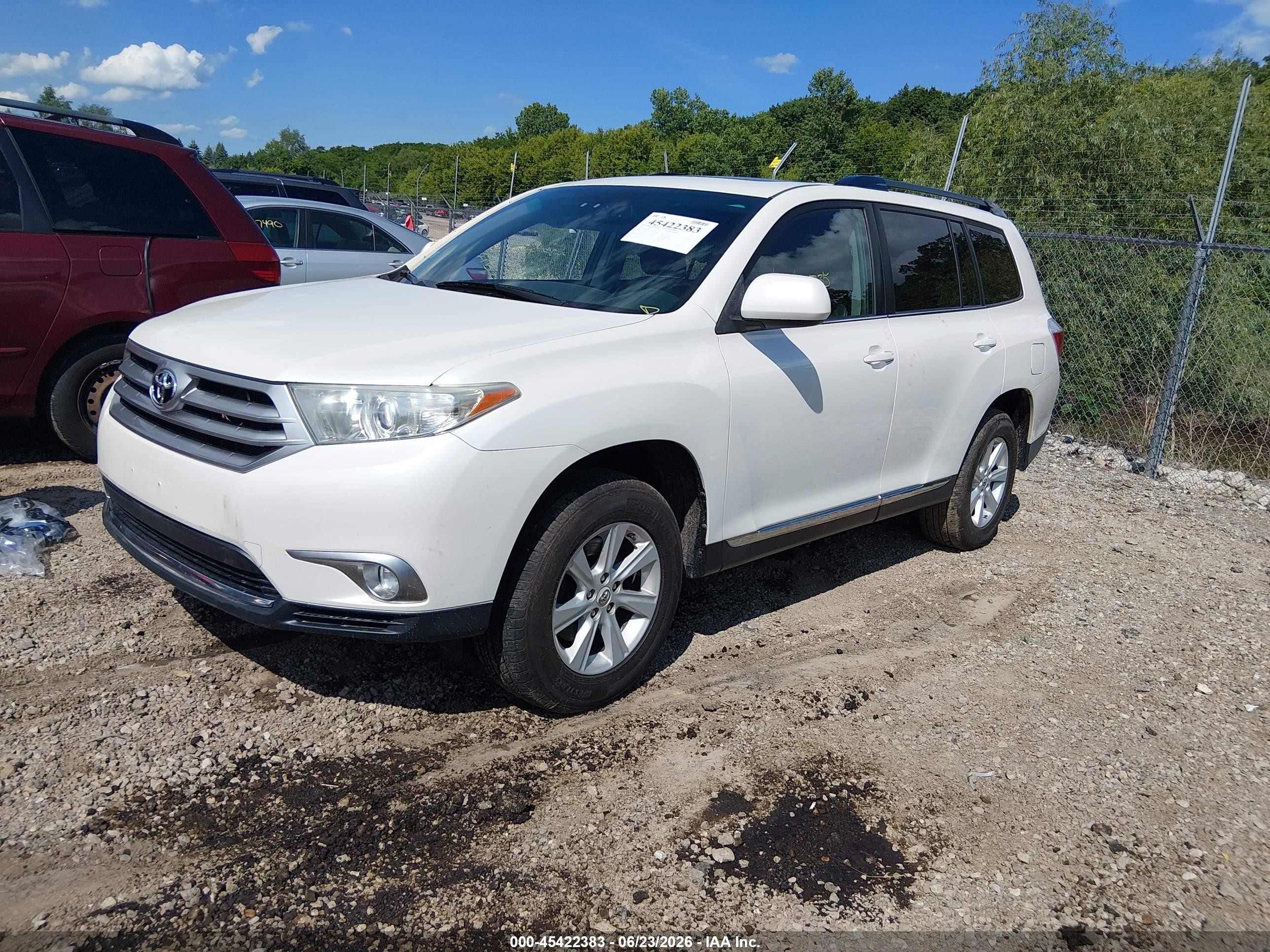 2012 Toyota Highlander Se V6 White vin: 5TDBK3EH6CS174921