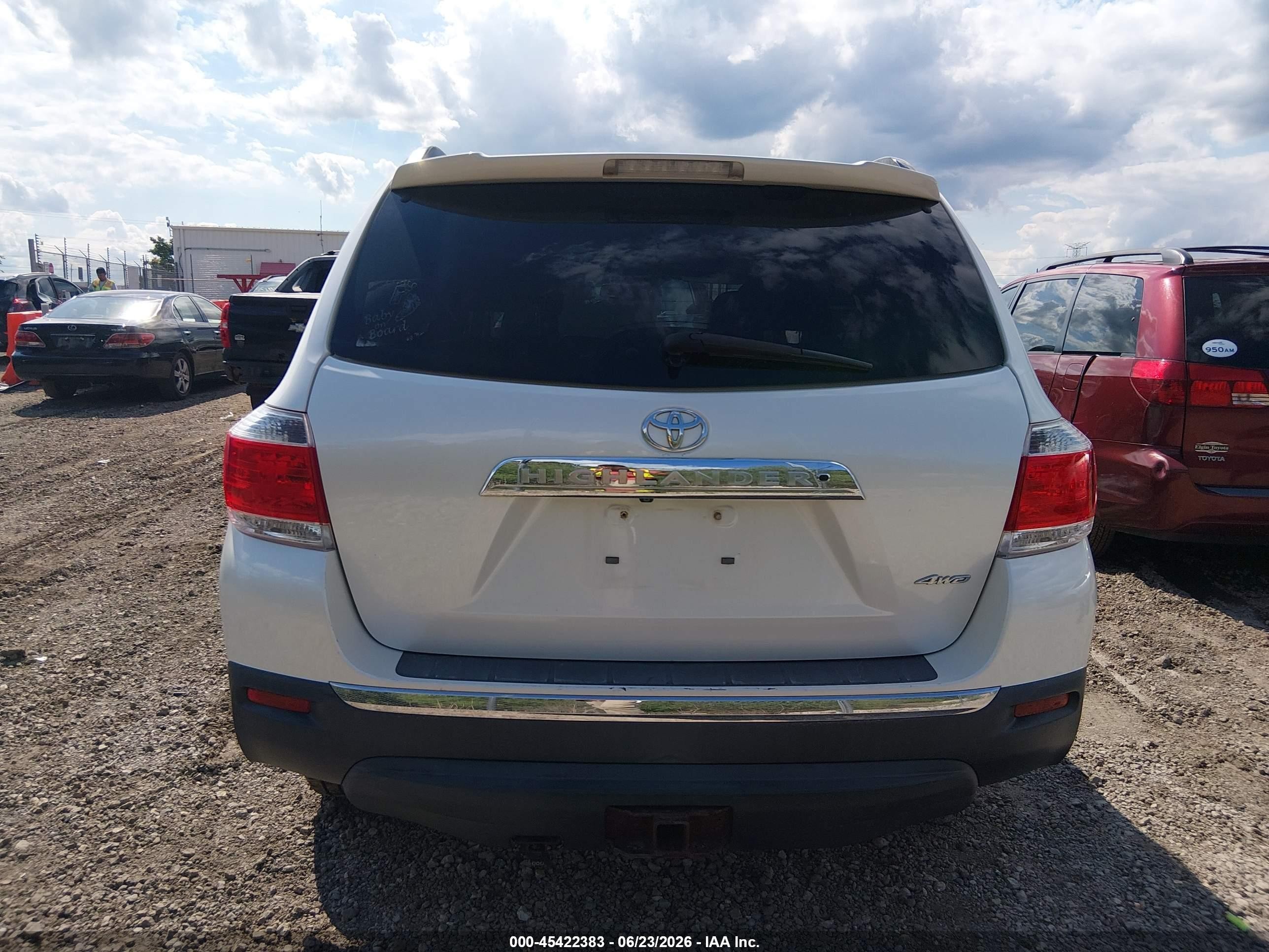 2012 Toyota Highlander Se V6 White vin: 5TDBK3EH6CS174921