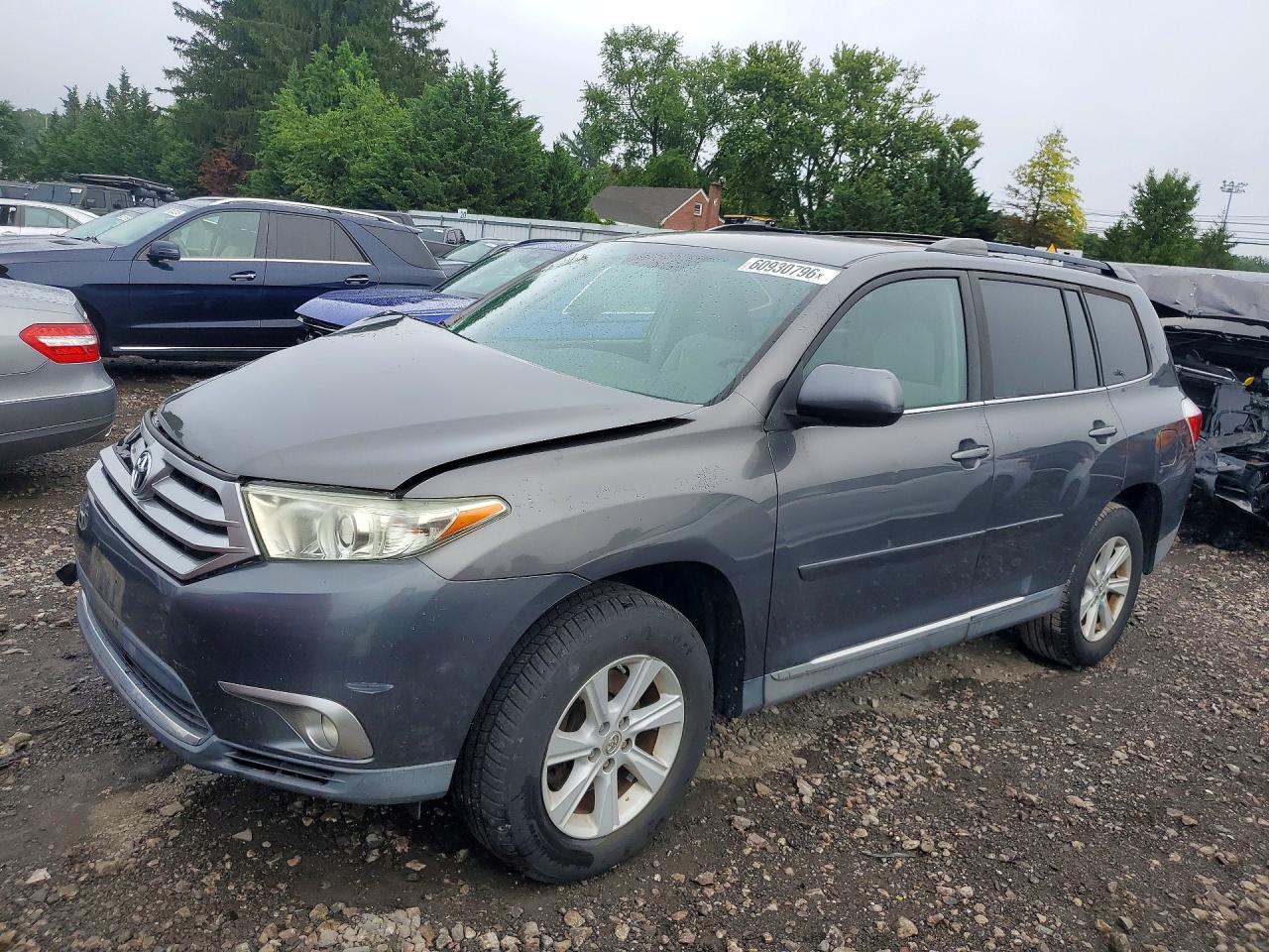 2013 Toyota Highlander Plus Gray vin: 5TDBK3EH6DS190070