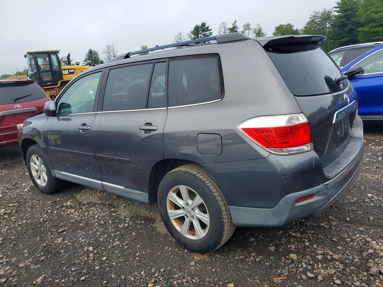 2013 Toyota Highlander Plus Gray vin: 5TDBK3EH6DS190070