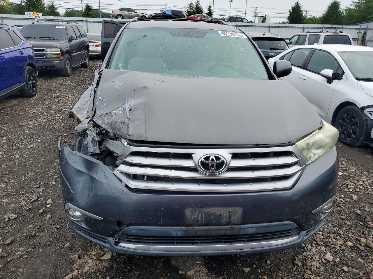 2013 Toyota Highlander Plus Gray vin: 5TDBK3EH6DS190070
