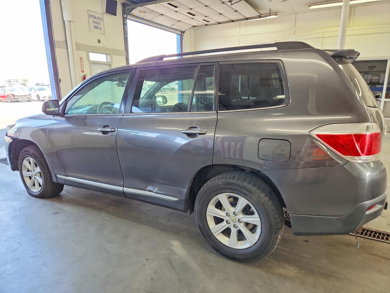 2013 Toyota Highlander Plus Gray vin: 5TDBK3EH6DS191915